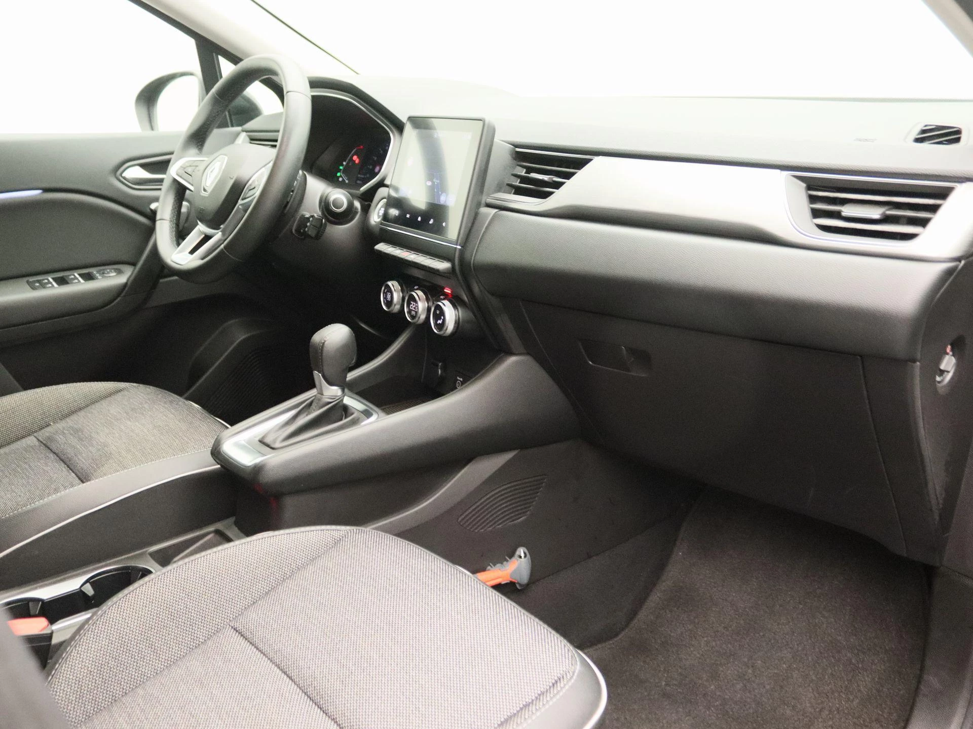 Renault-Captur-image-21