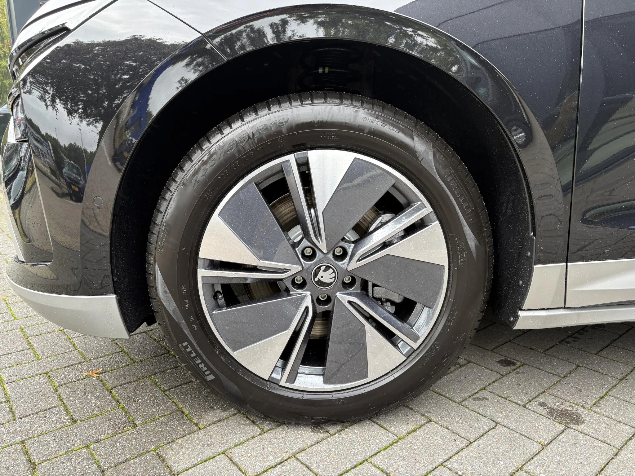 Škoda-Enyaq iV-image-3