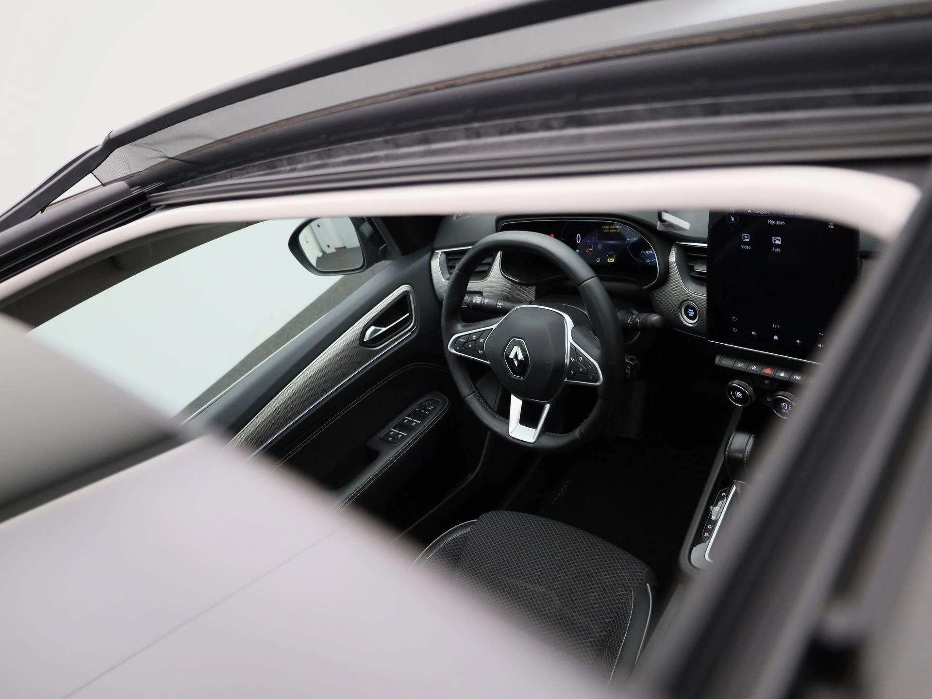 Renault-Arkana-image-34