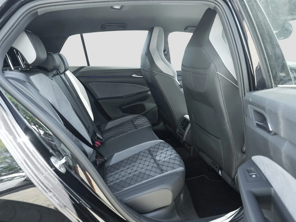 Volkswagen-Golf-image-10