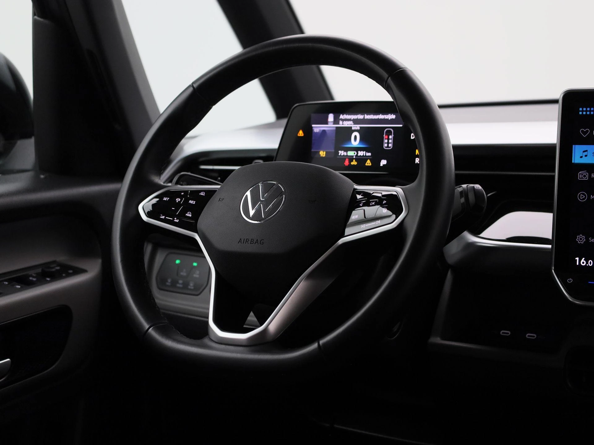 Volkswagen-ID. Buzz-image-9