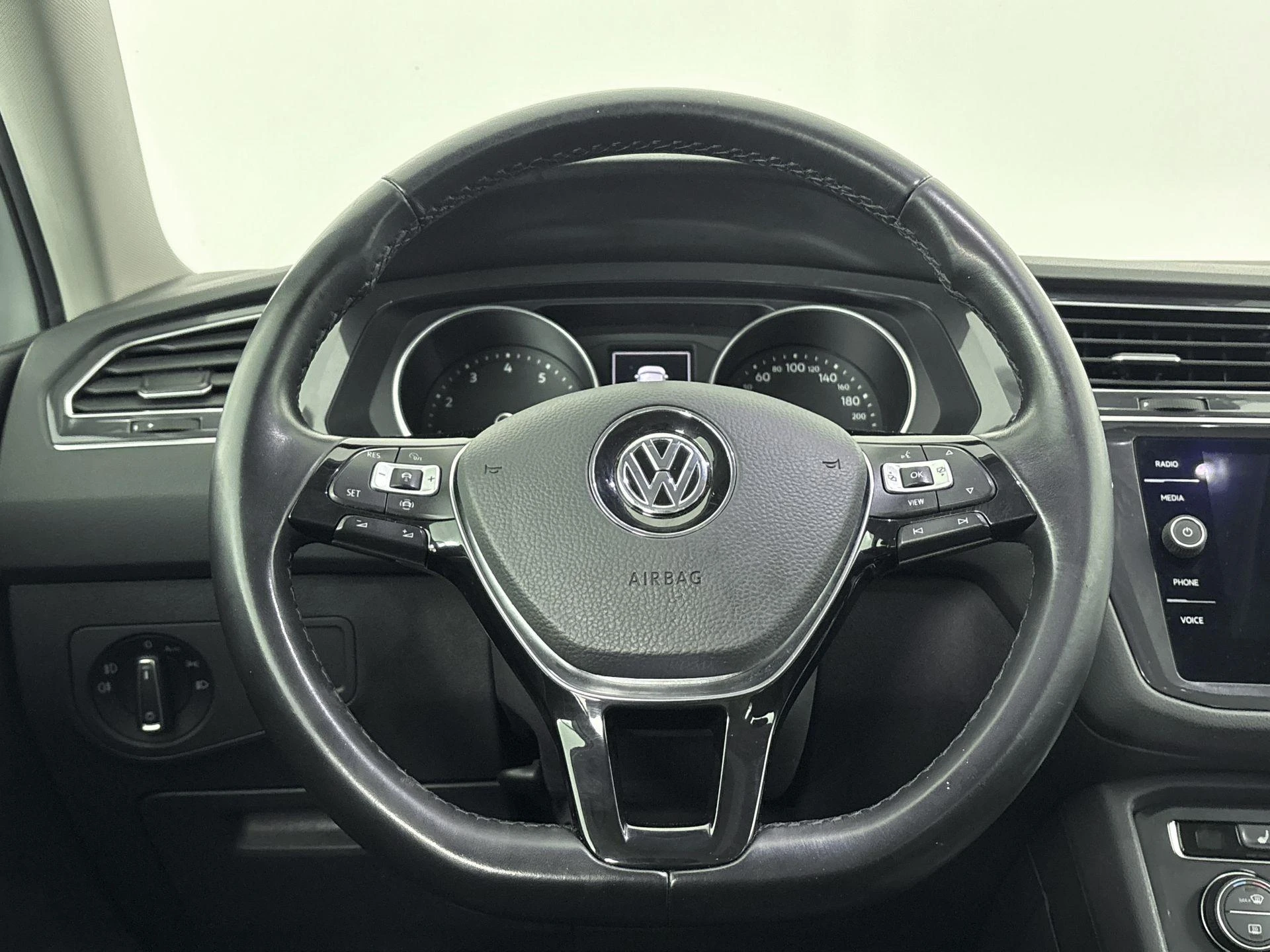 Volkswagen-Tiguan Allspace-image-13