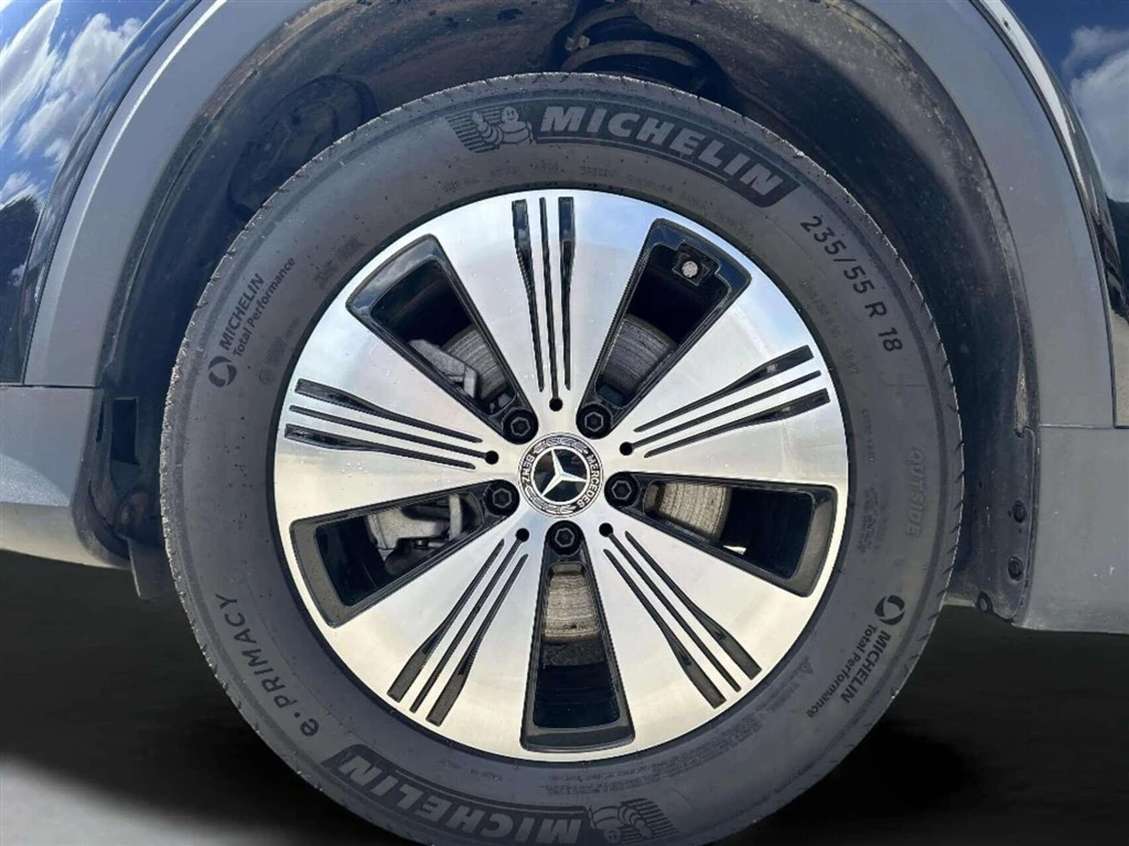 Mercedes-Benz-EQB-image-8