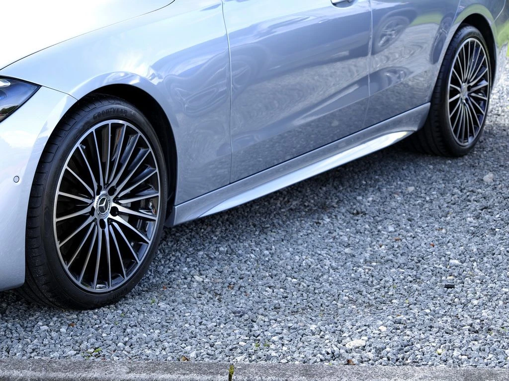 Mercedes-Benz-C-Klasse 220-image-6