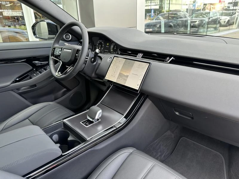 Land Rover-Range Rover Evoque-image-8