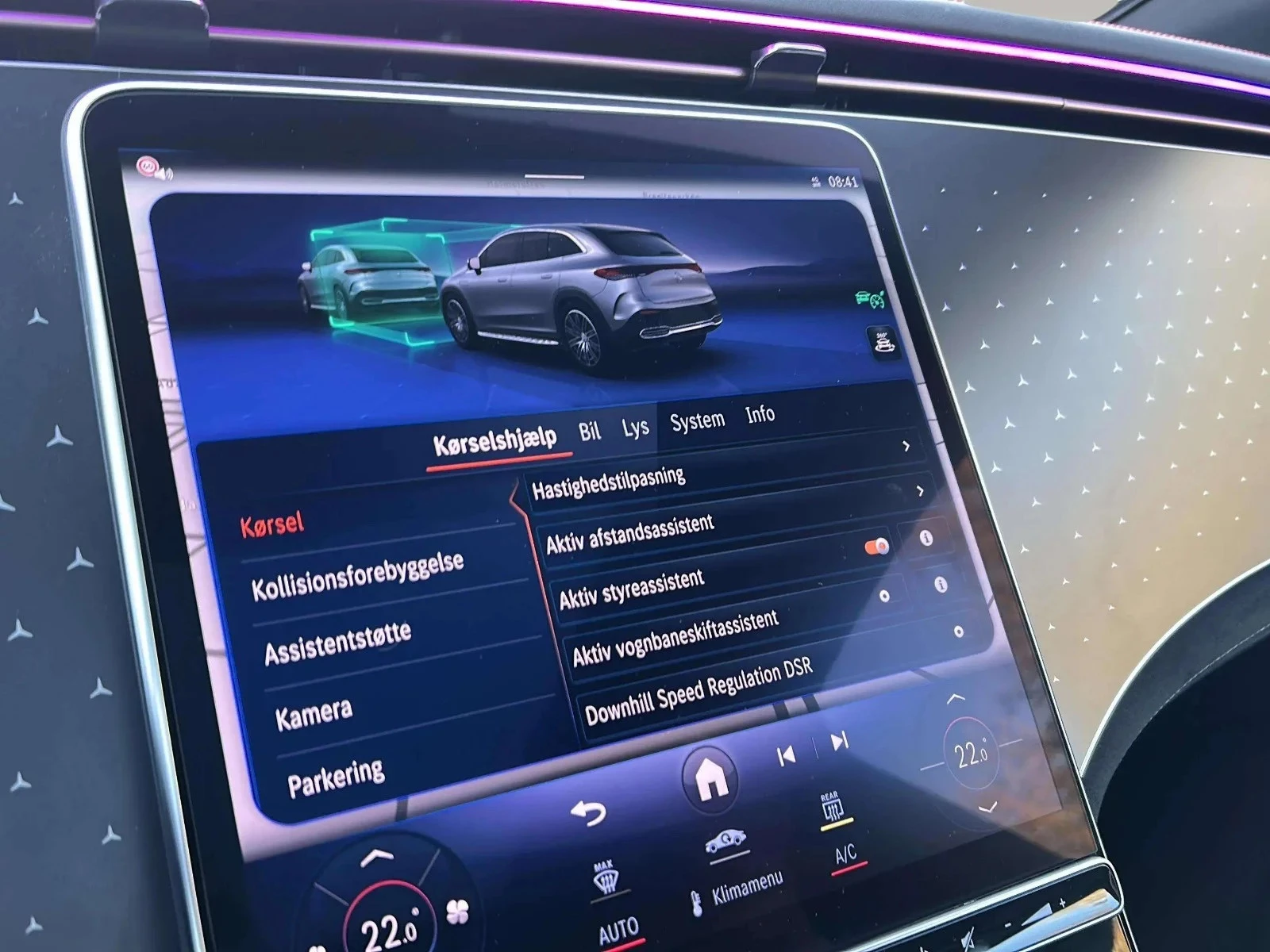 Mercedes-Benz-EQE-image-14