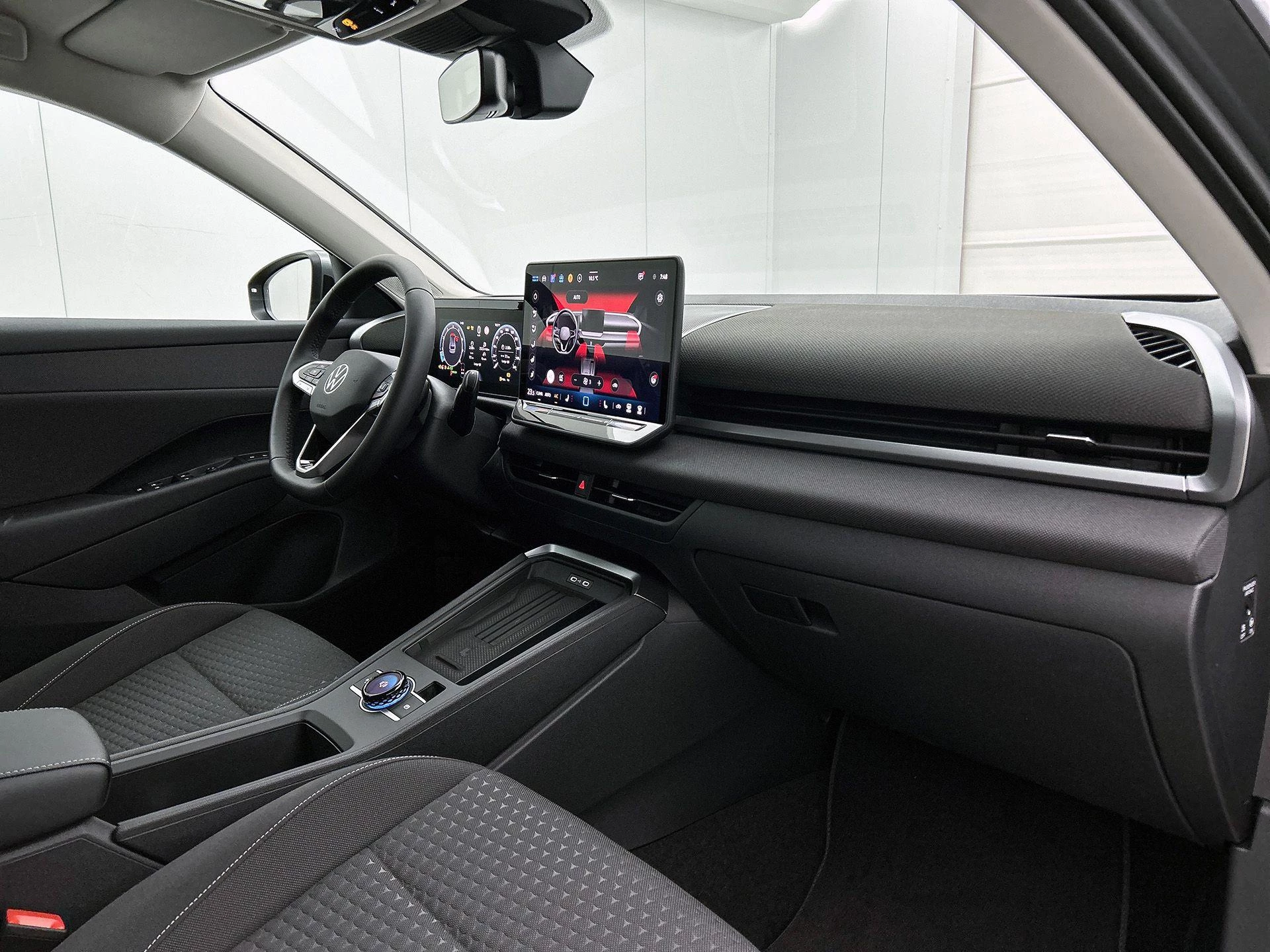 Volkswagen-T-Roc-image-17