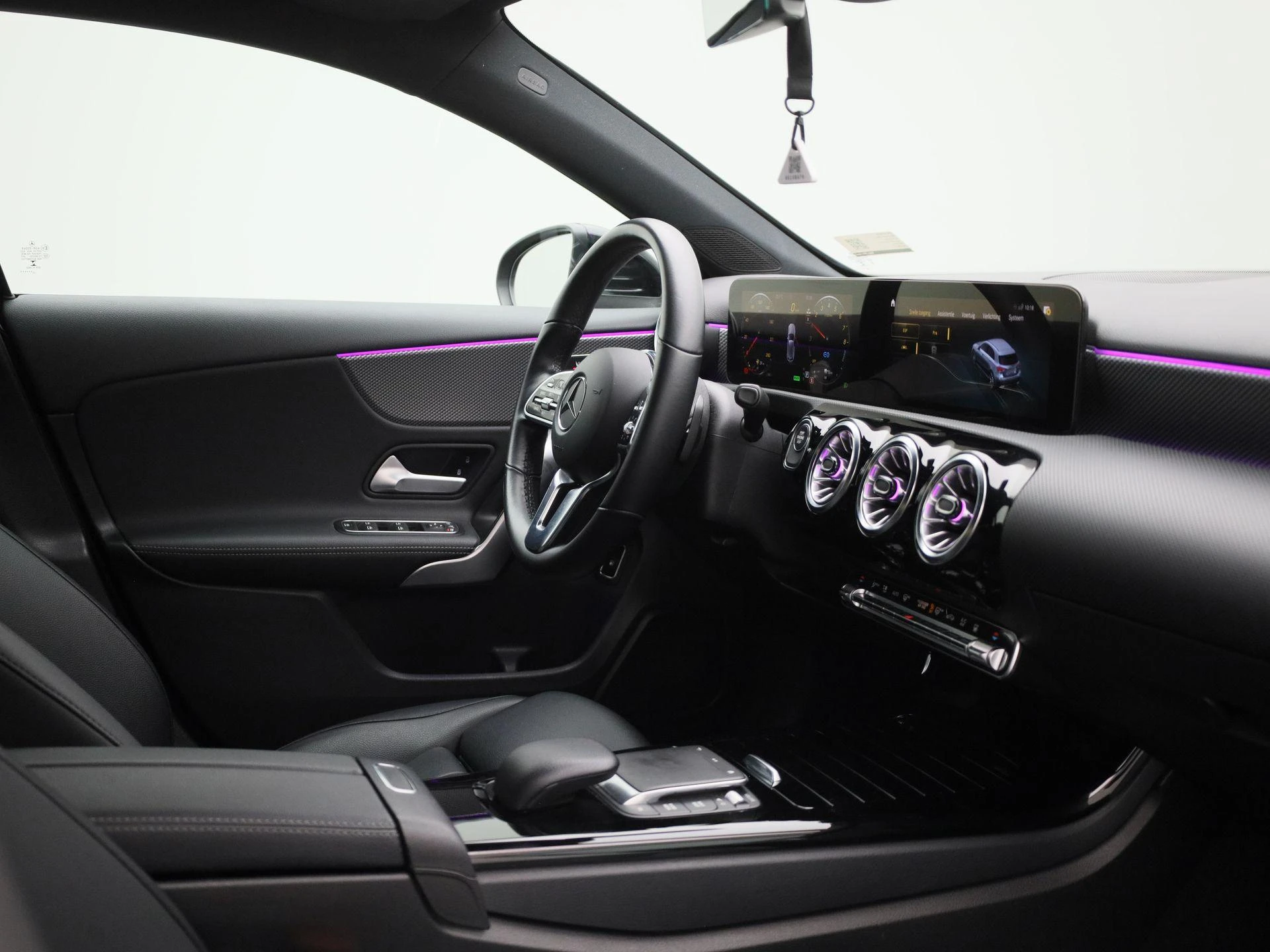 Mercedes-Benz-A-Klasse-image-33