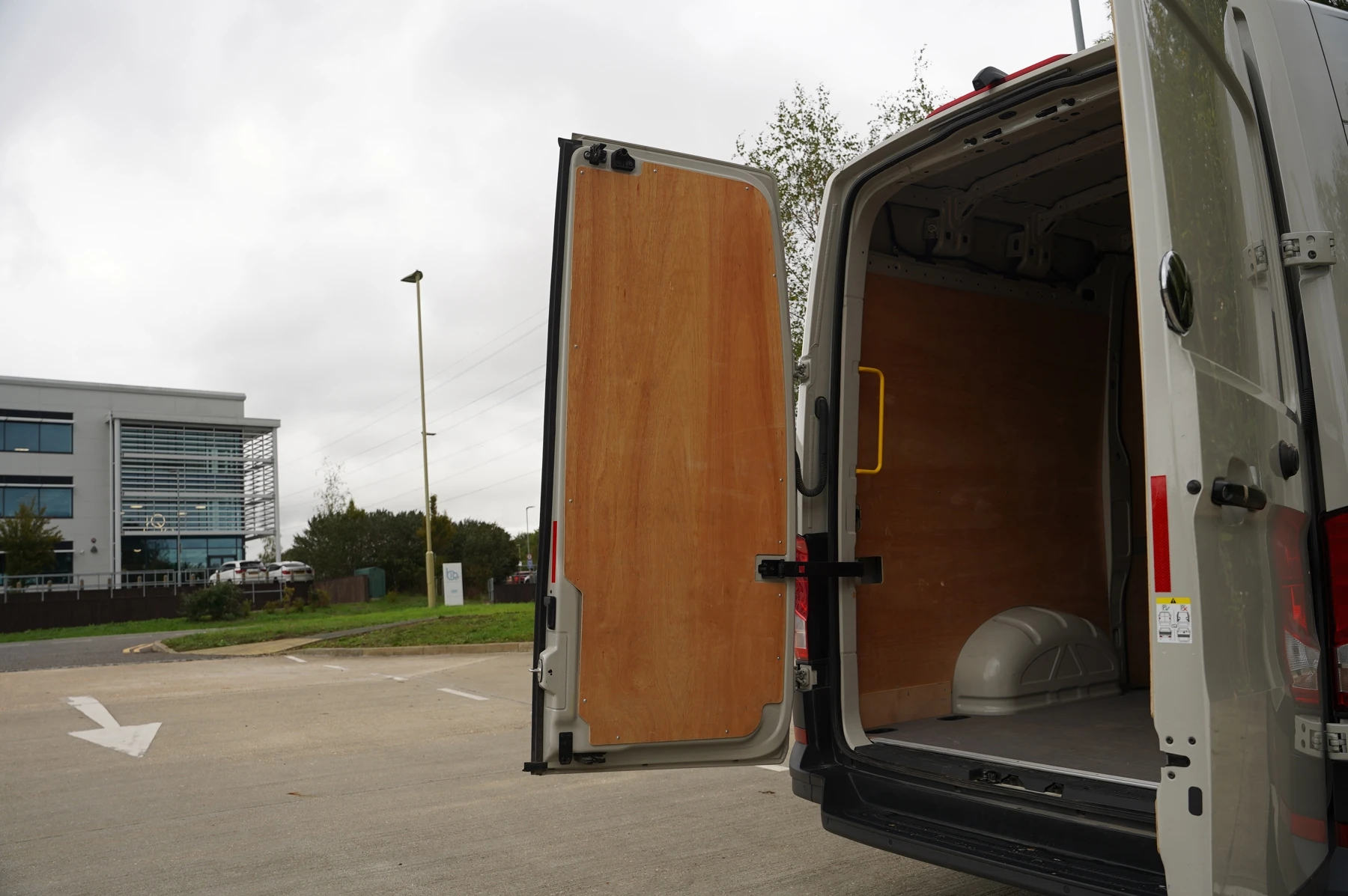 Volkswagen-Crafter-image-11
