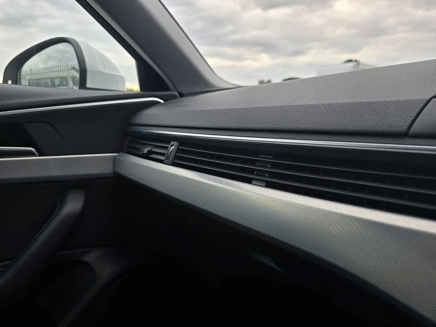Audi-A4-image-25