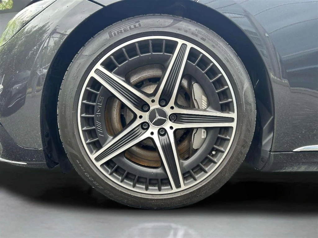 Mercedes-Benz-EQE-image-8