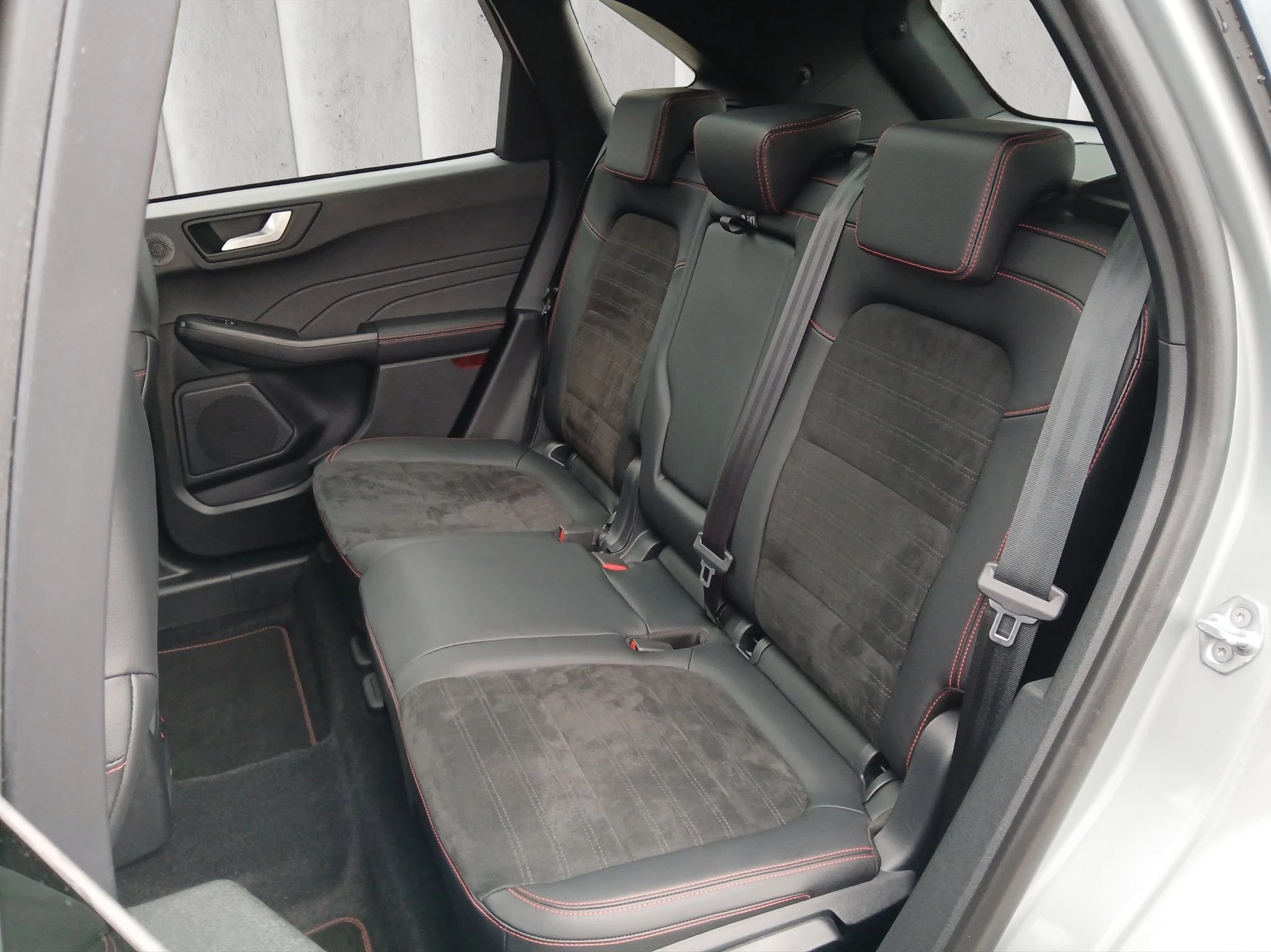 Ford Kuga ST-Line X*PANO*AHK*KAM*ACC*NAVI*SOUND-SYS.