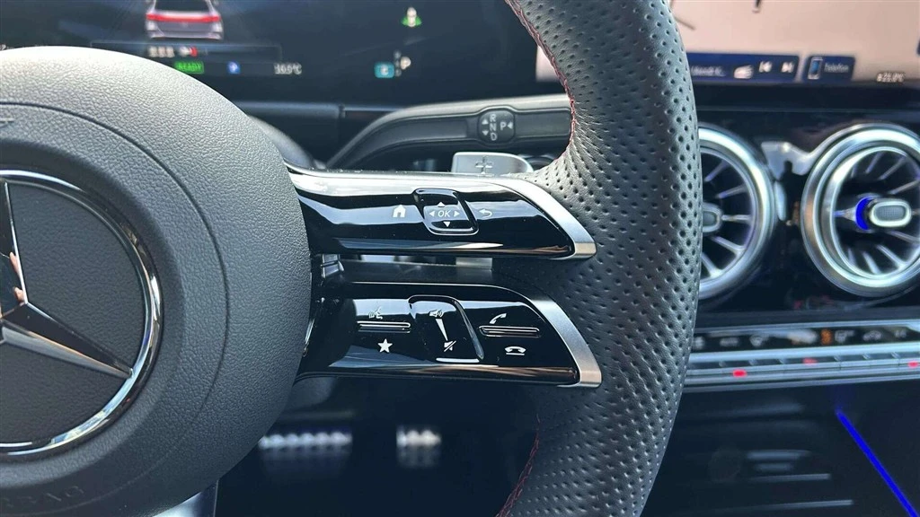 Mercedes-Benz-EQA-image-12