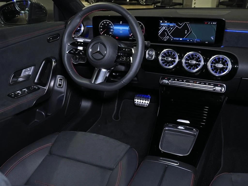 Mercedes-Benz-CLA 200 d-image-10