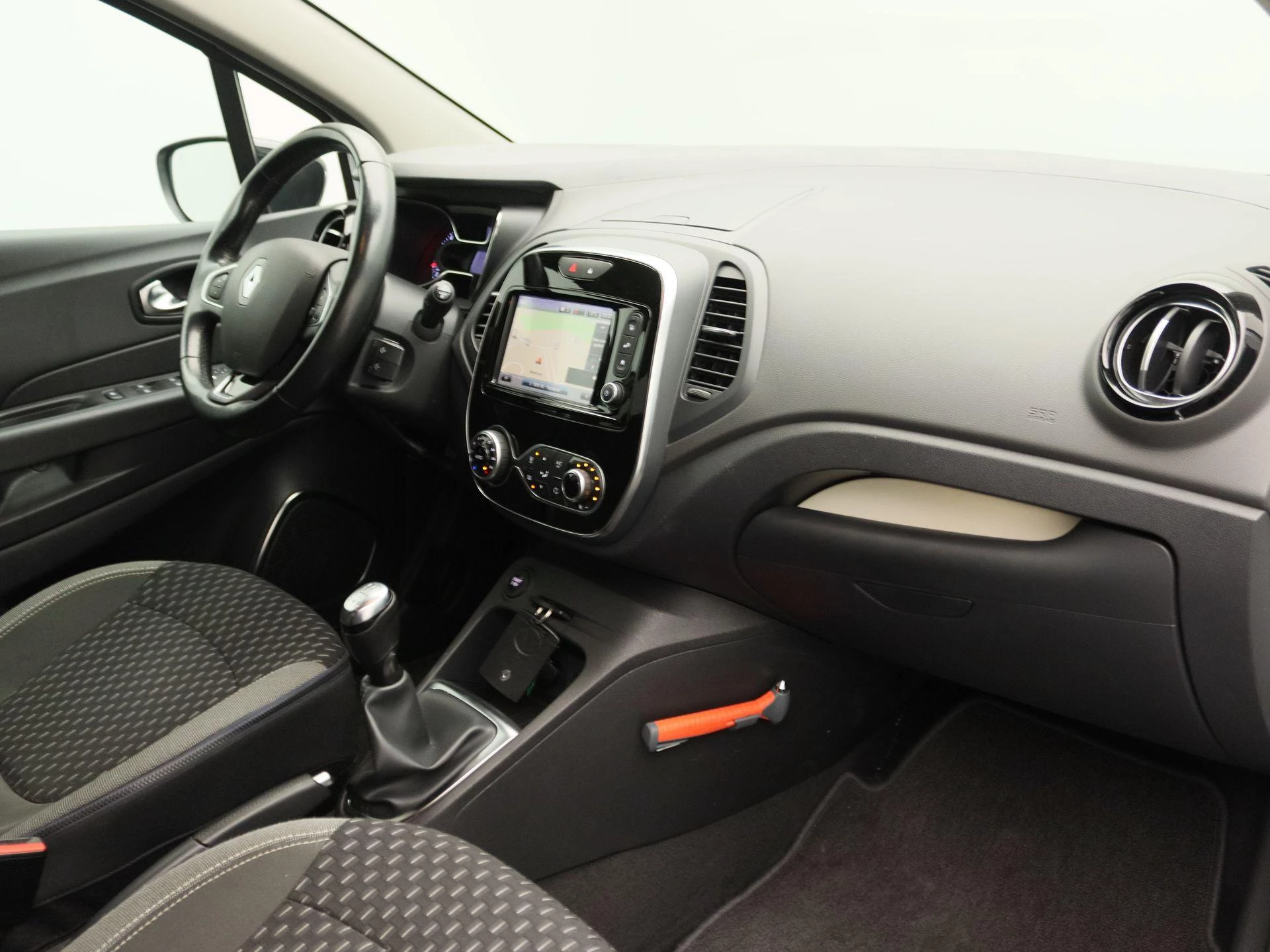 Renault-Captur-image-24