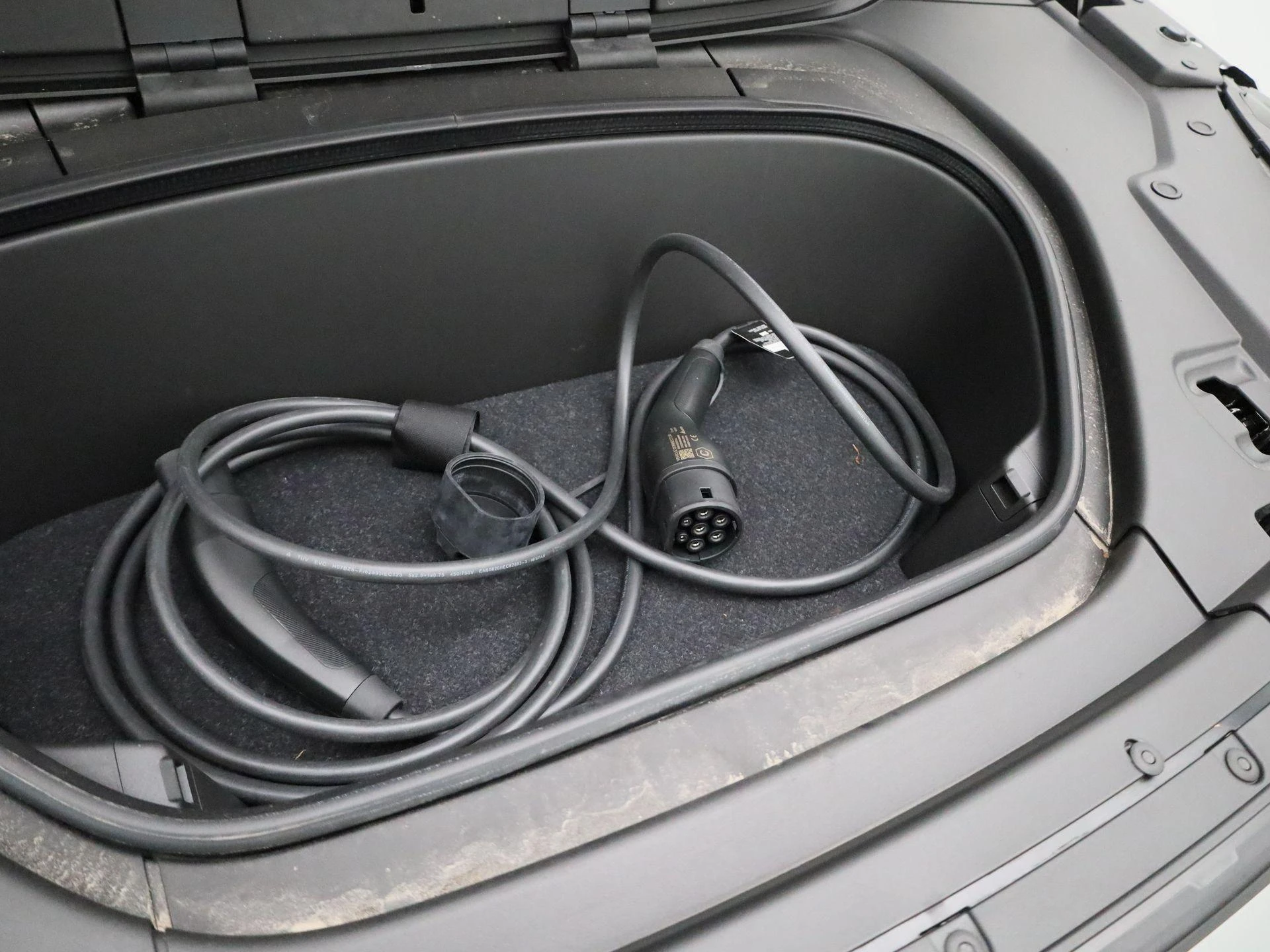 Volvo-C40-image-36