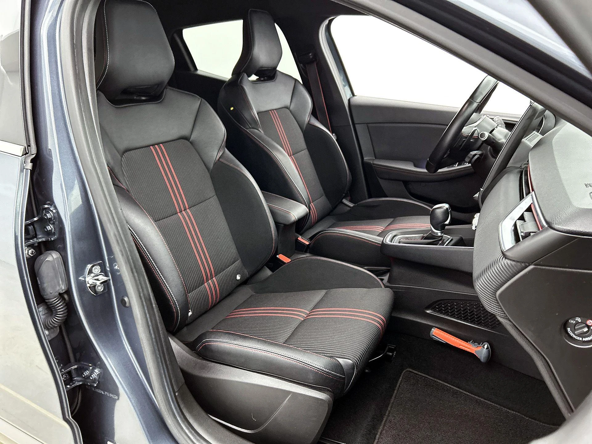 Renault-Clio-image-37