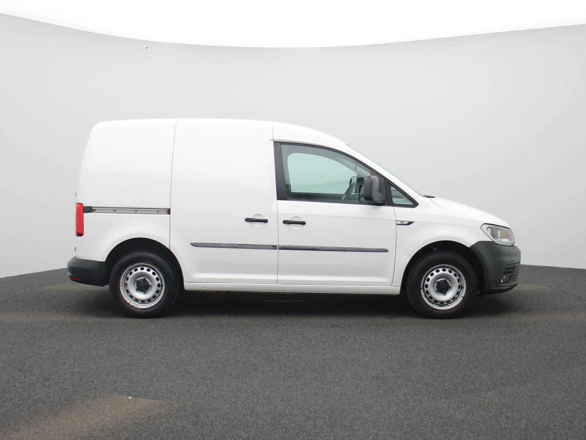 Volkswagen-Caddy-image-5
