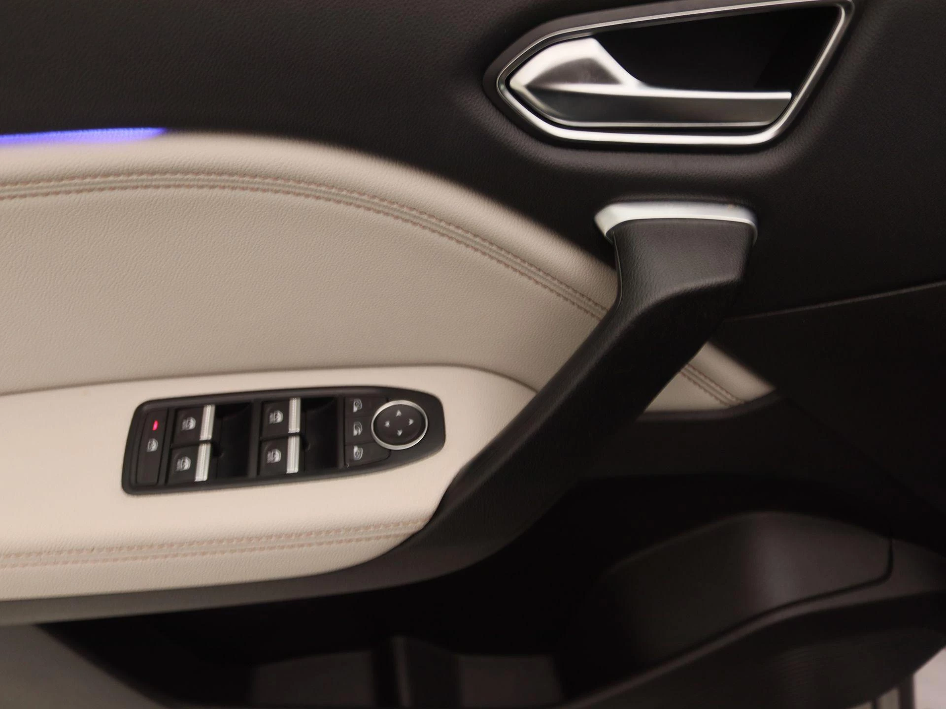 Renault Captur E-Tech Plug-in Hybrid 160 Initiale Paris