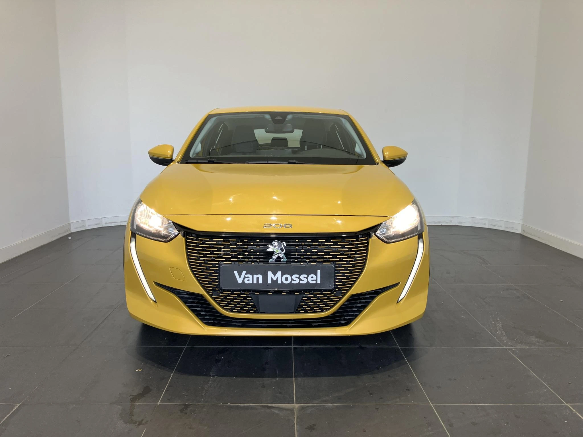 Peugeot-e-208-image-2