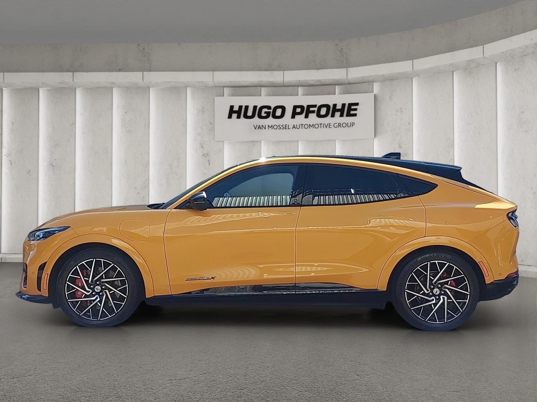 Ford Mustang Mach-E GT AWD /AHK / 7. Jahre Garantie /Winterräder
