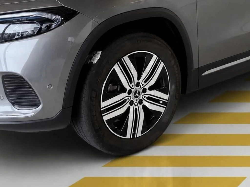 Mercedes-Benz-EQA 250-image-5