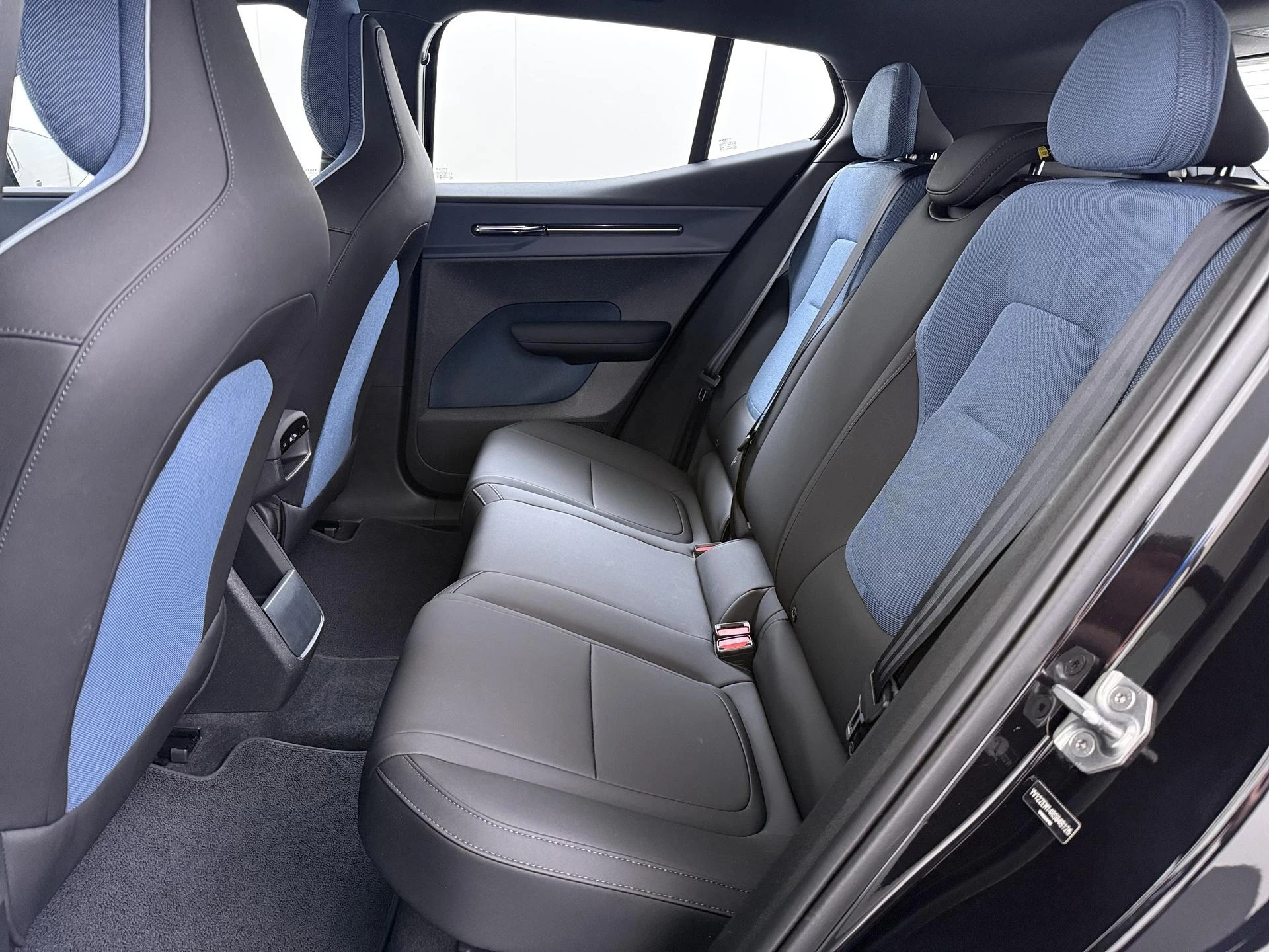 Volvo-EX30-image-14