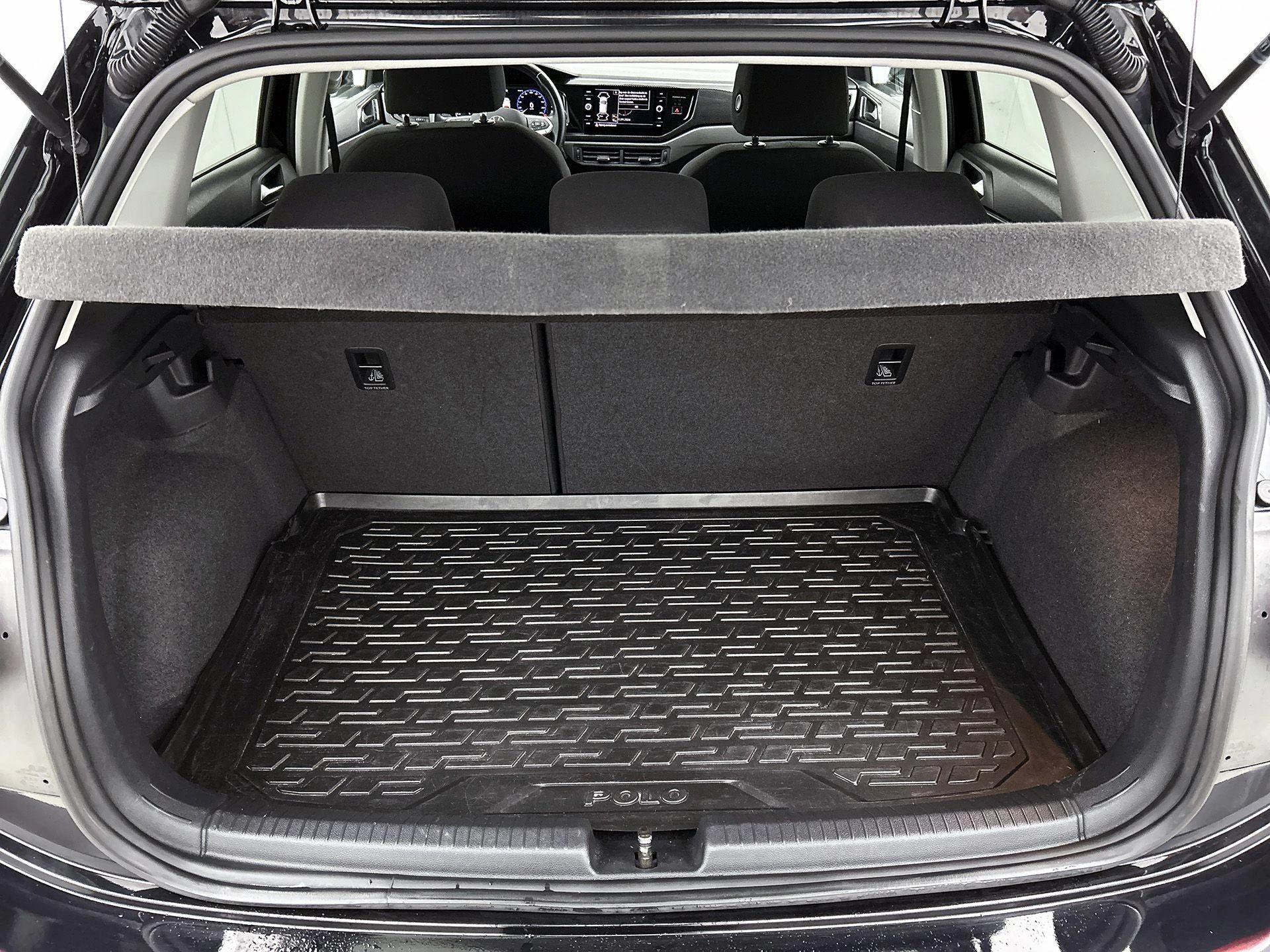 Volkswagen-Polo-image-21