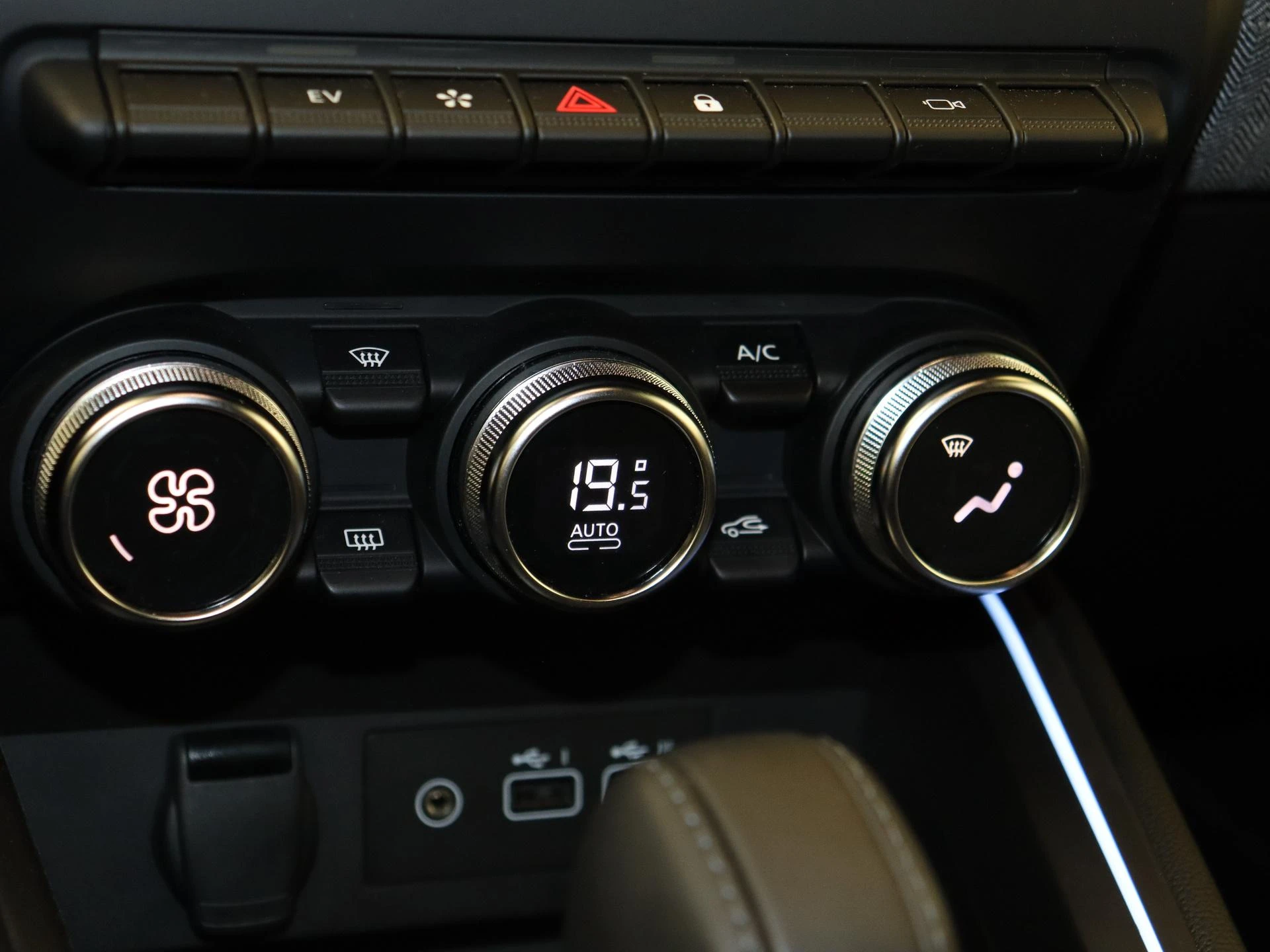 Renault-Clio-image-19