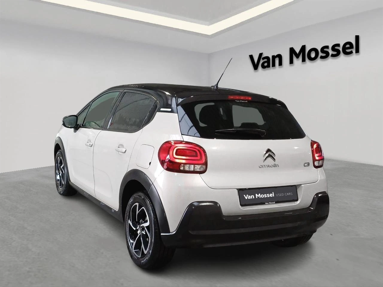 Citroën C3 1.2 110 AUTO Shine