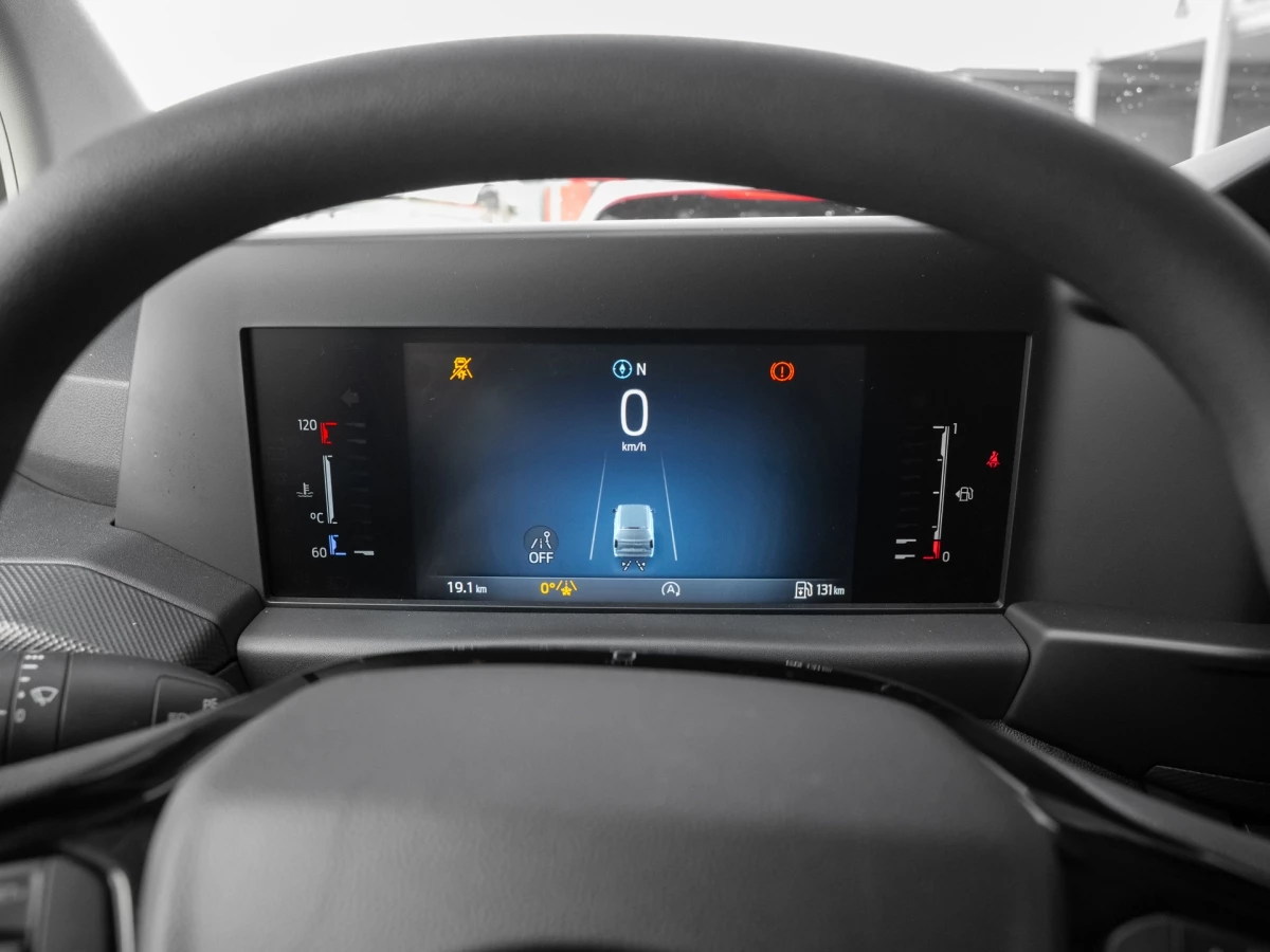 Ford-Transit Custom-image-9