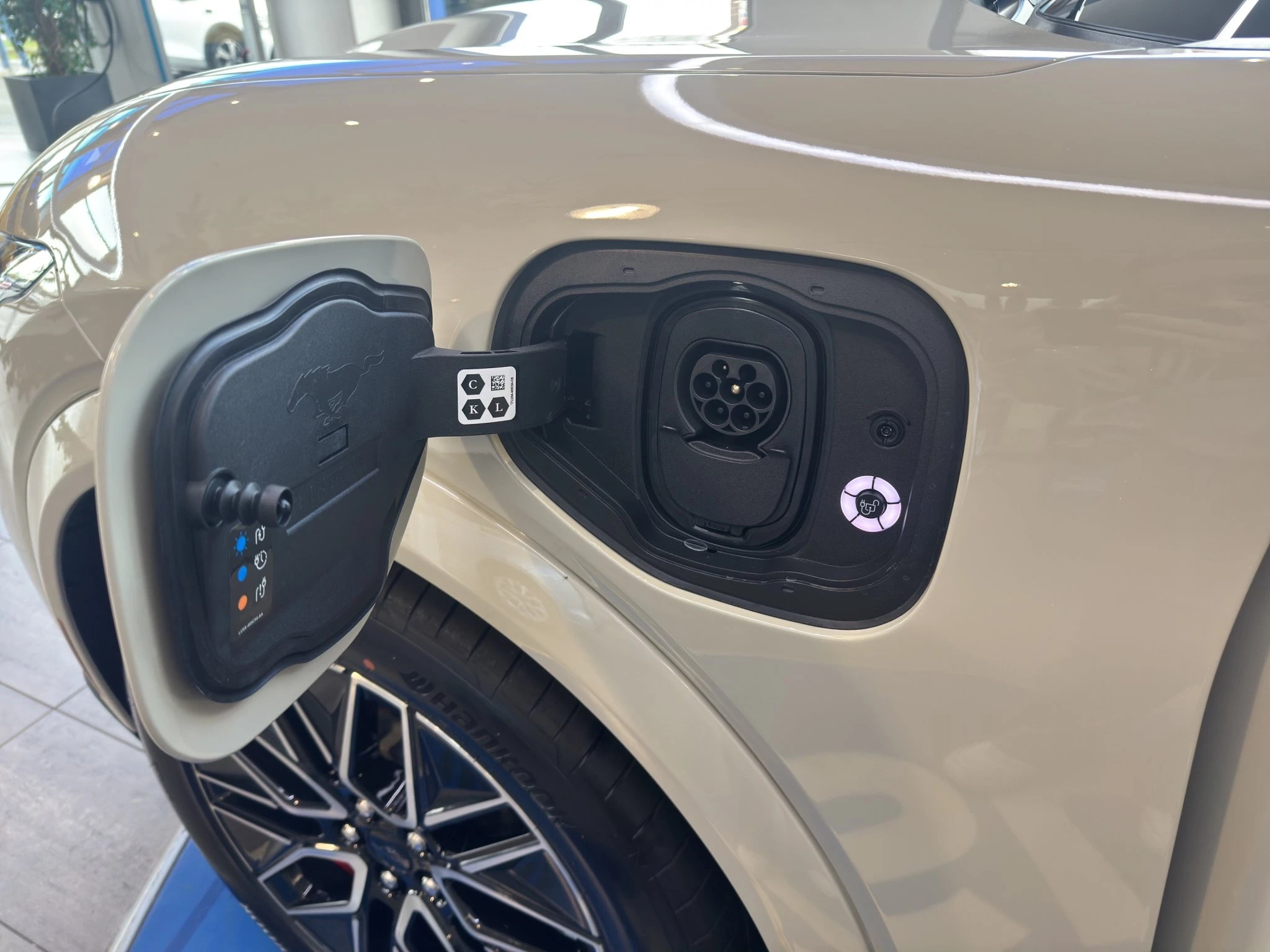 Ford-Mustang Mach-E-image-18