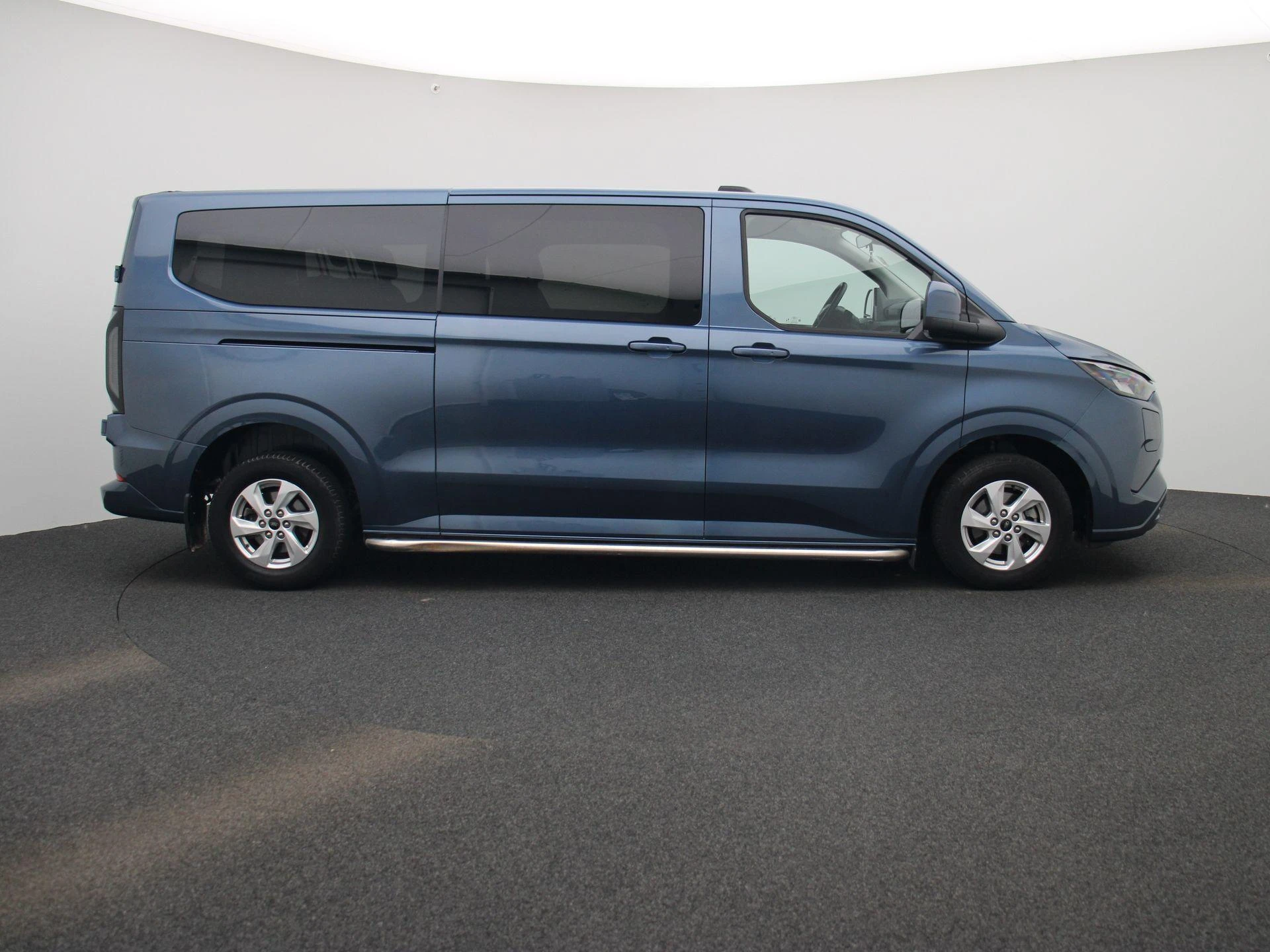 Ford-Transit Custom-image-5