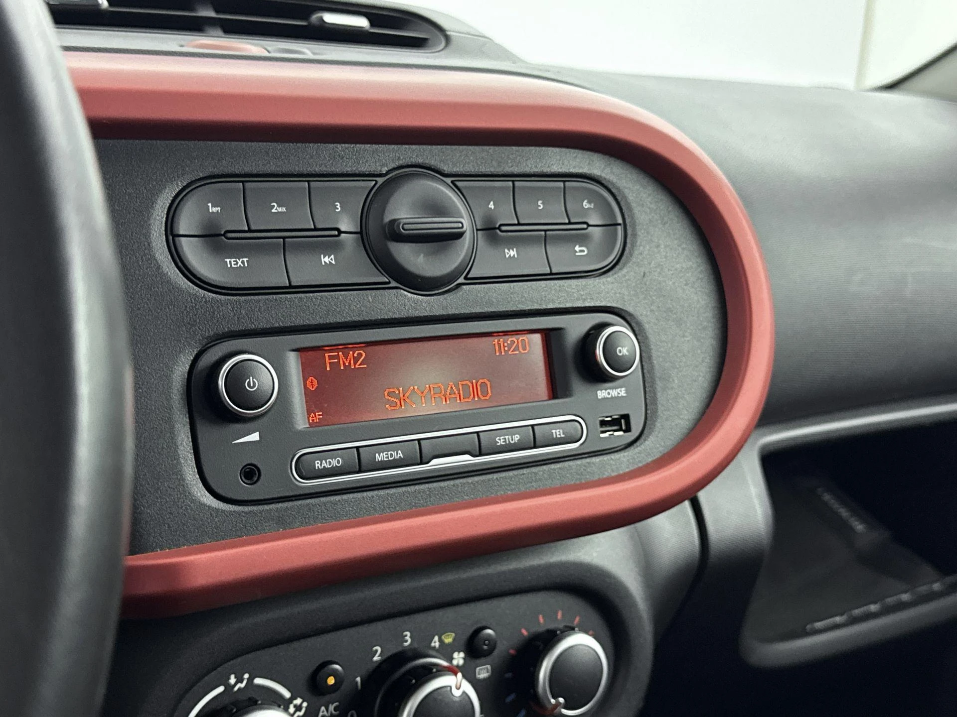 Renault-Twingo-image-6