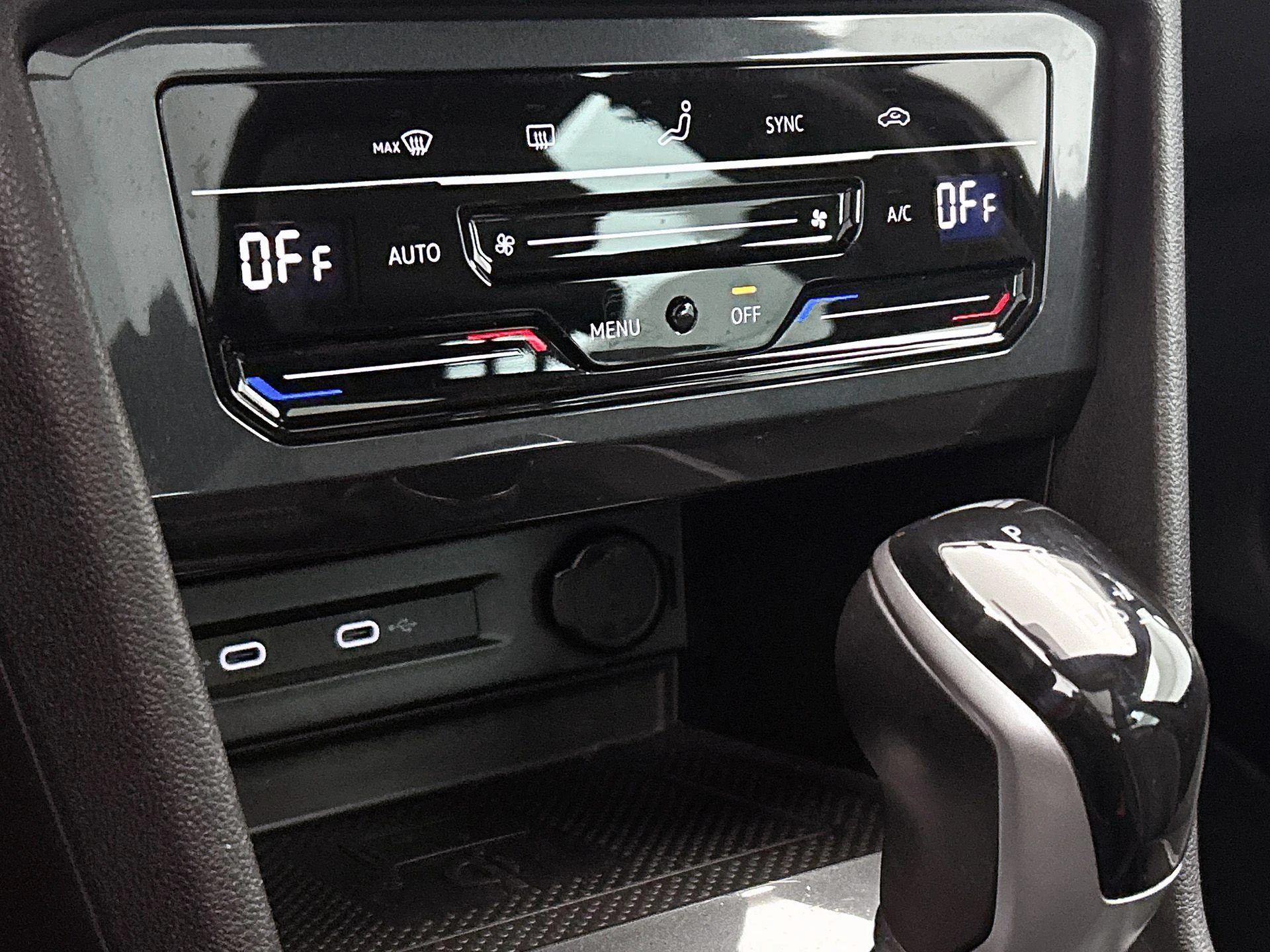Volkswagen-Tiguan-image-28