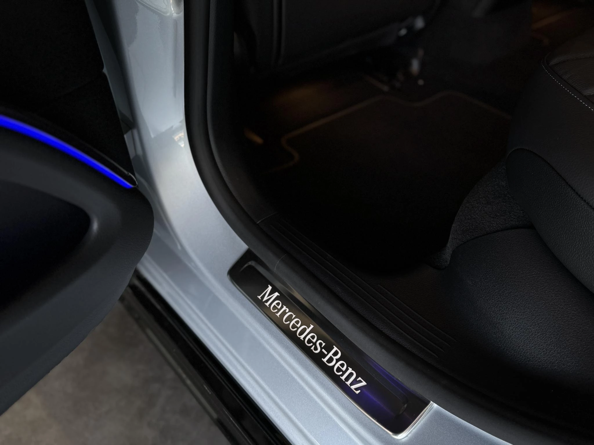 Mercedes-Benz-EQS-image-21