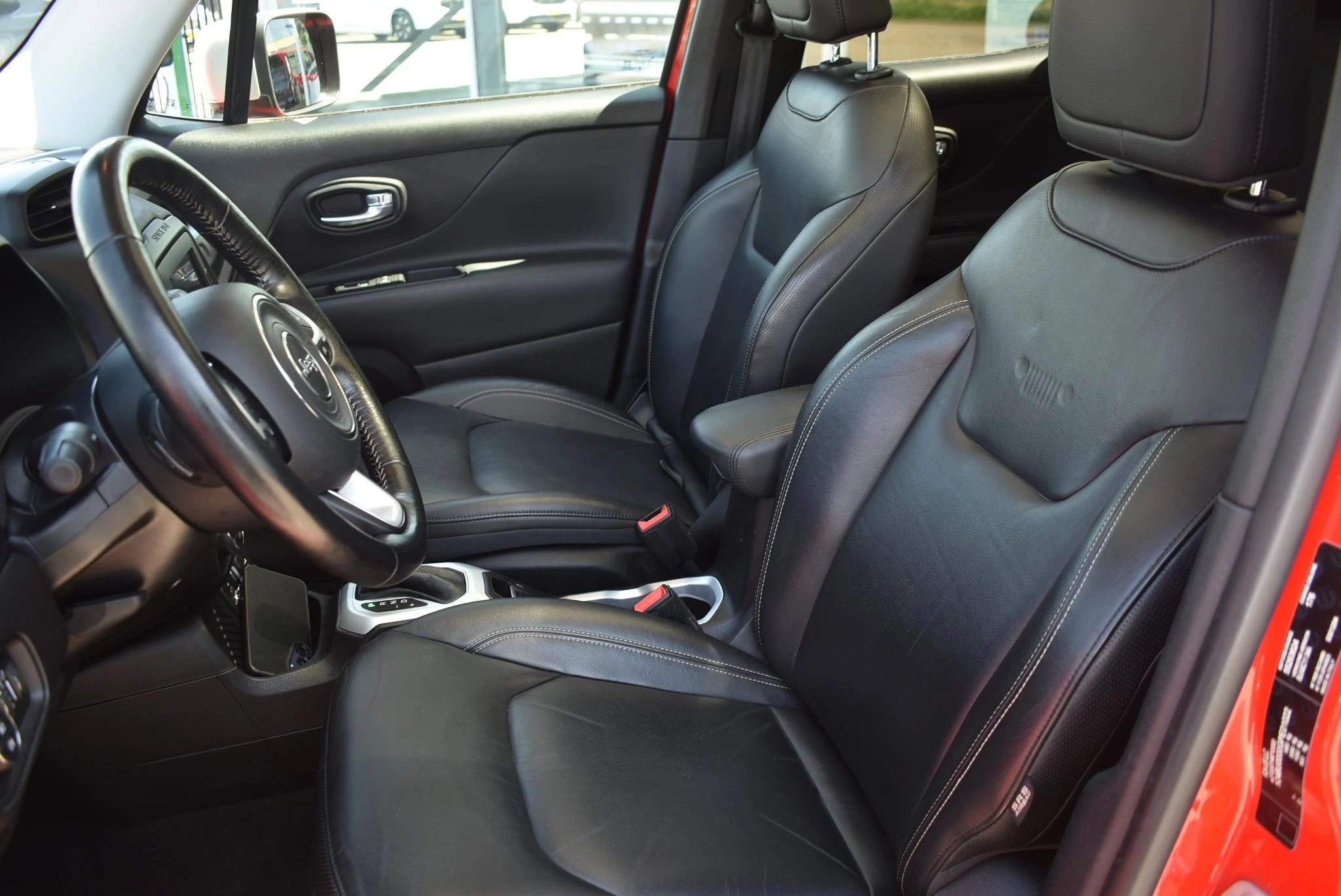 Jeep-Renegade-image-44