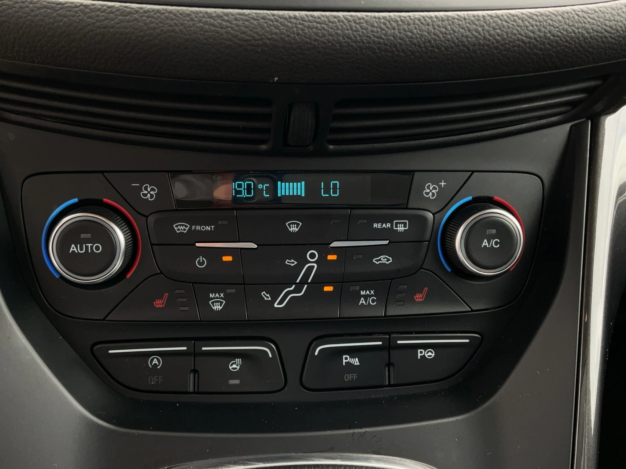Ford-Grand C-Max-image-13