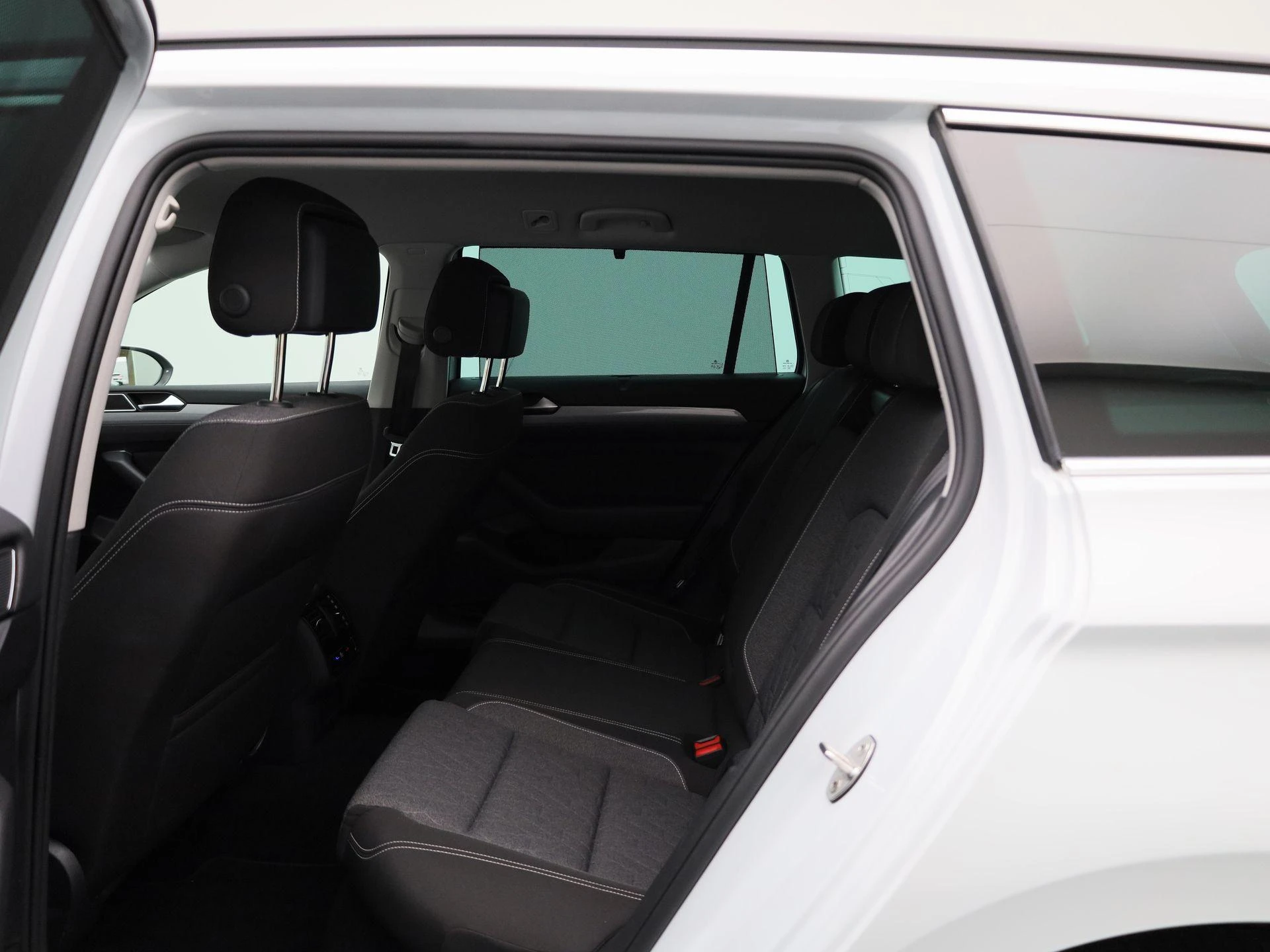 Volkswagen-Passat-image-9