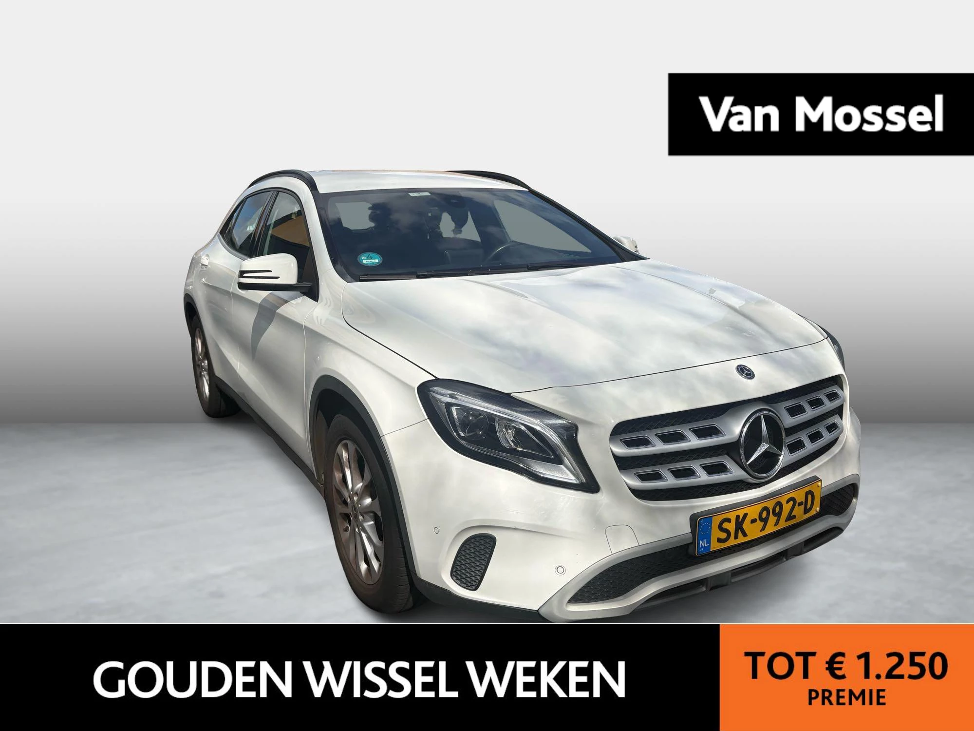 Mercedes-Benz-GLA-image-0