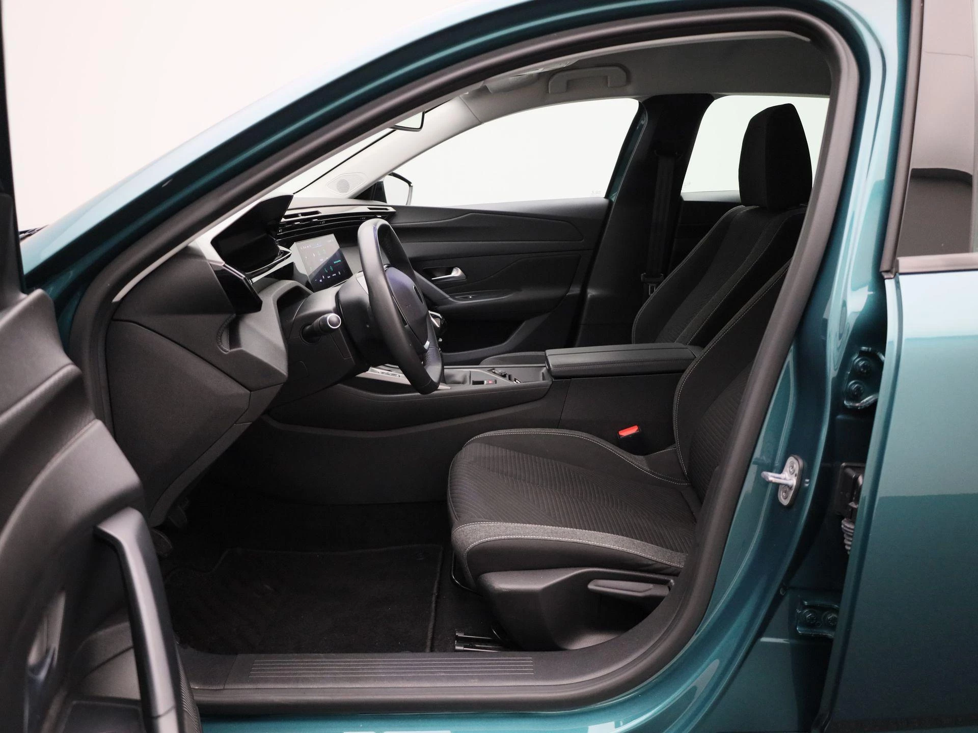 Peugeot-308-image-8