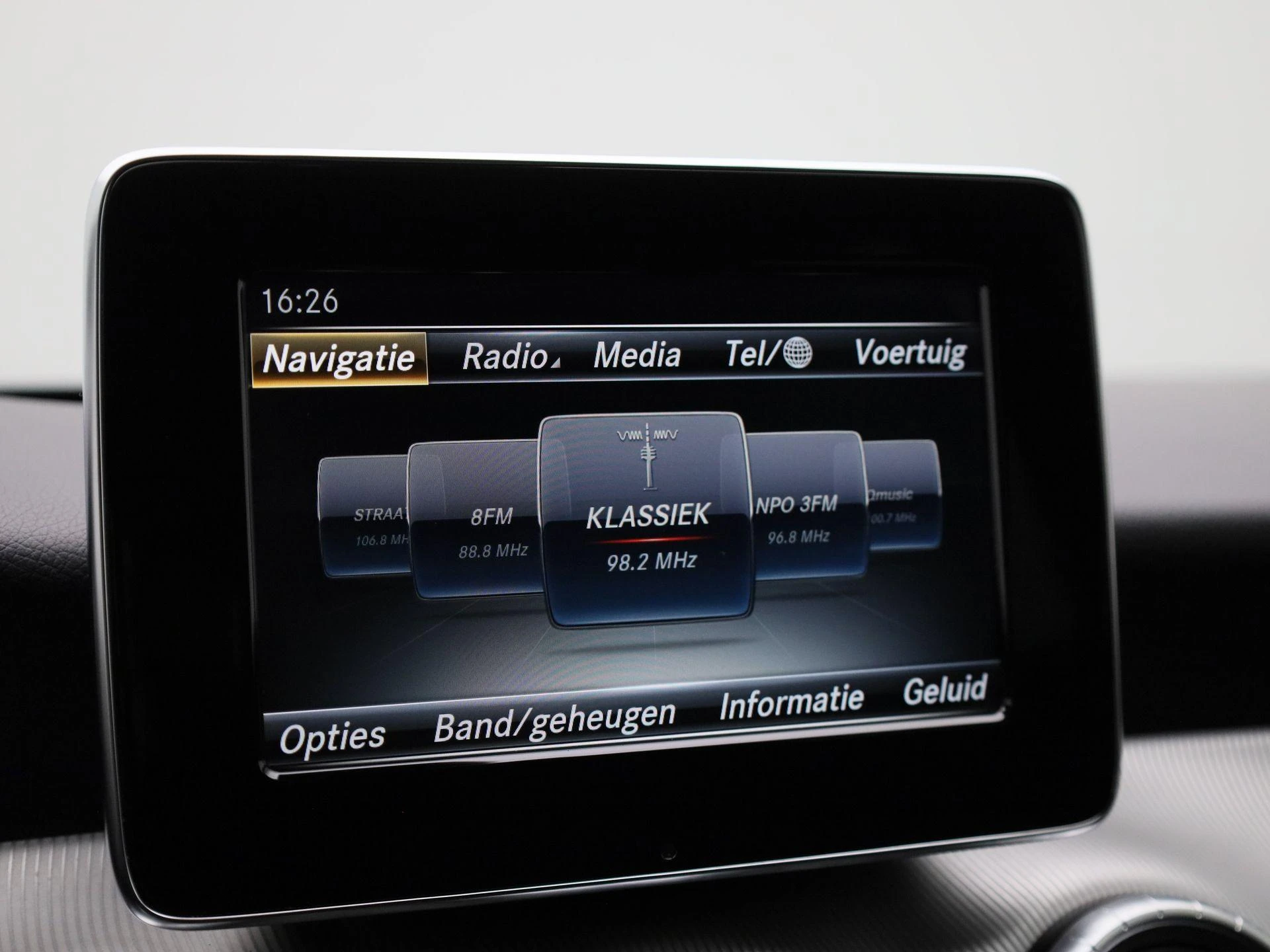 Mercedes-Benz CLA Shooting Brake 180 Ambition