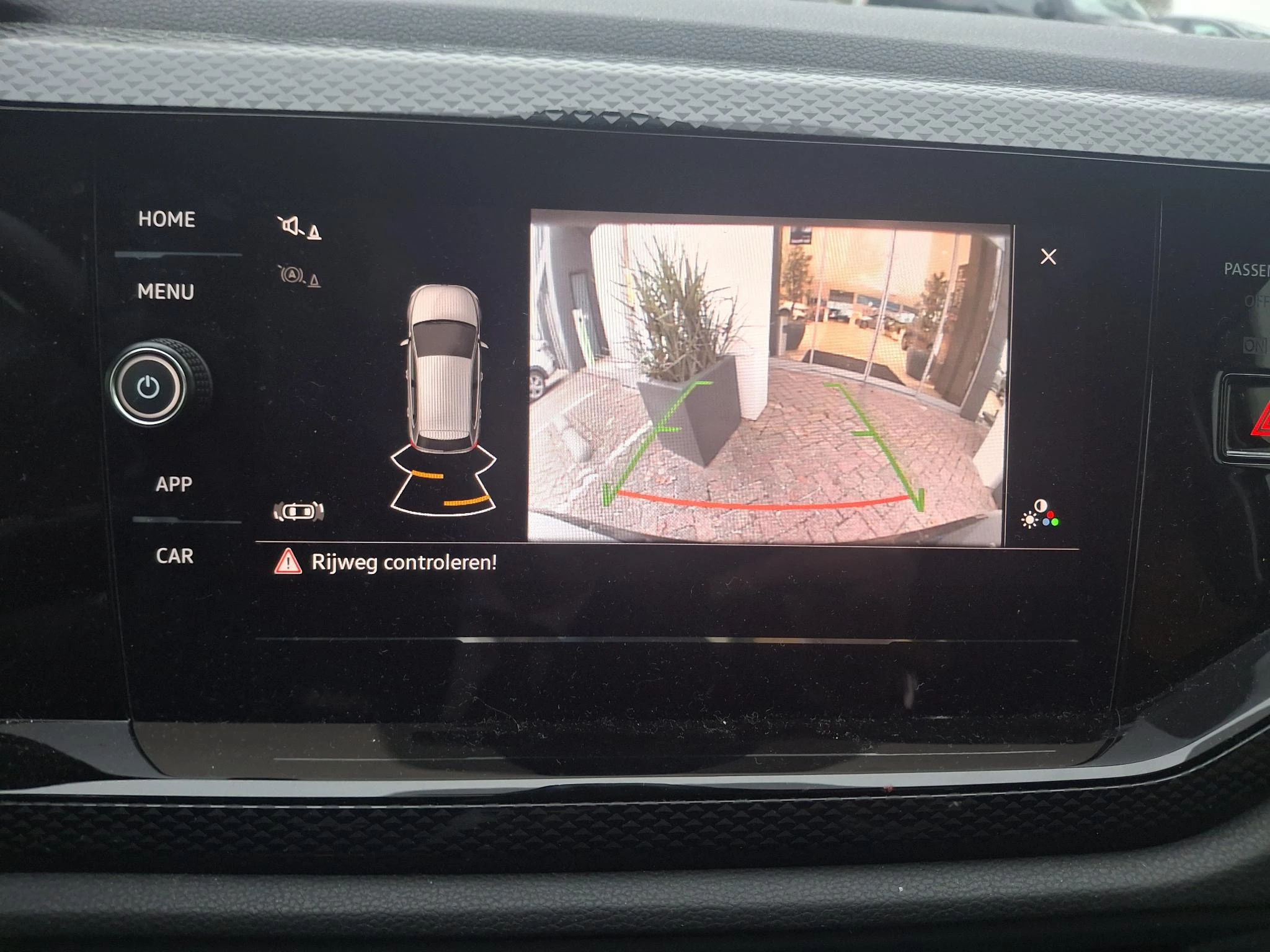 Volkswagen-Polo-image-10