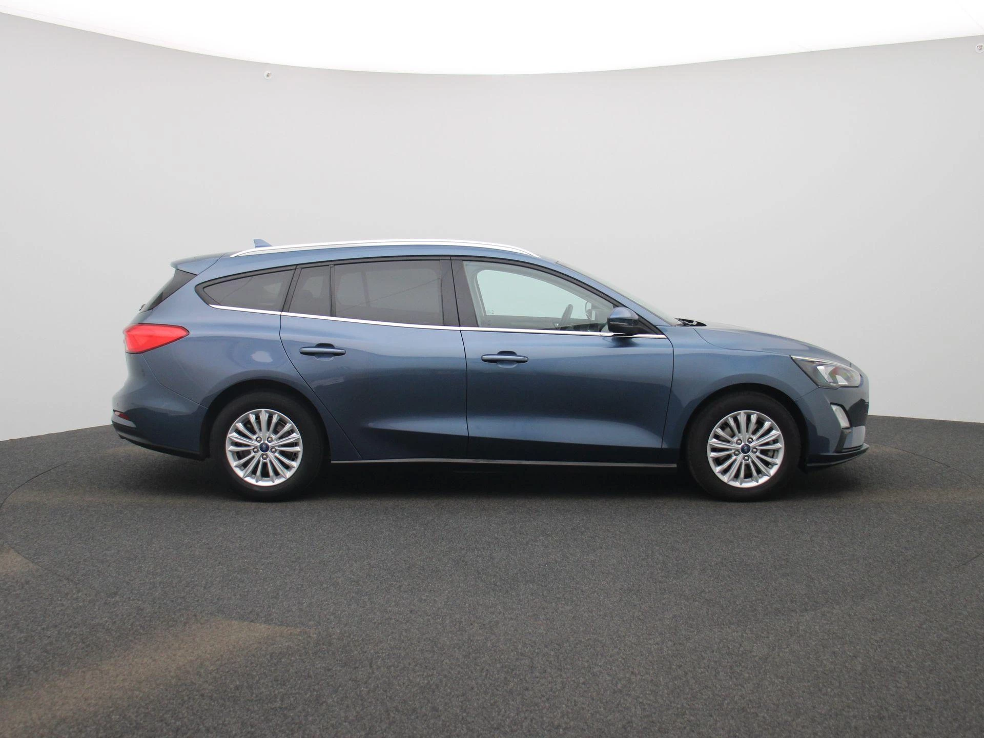 Ford Focus Wagon 1.0 EcoBoost Titanium X Business