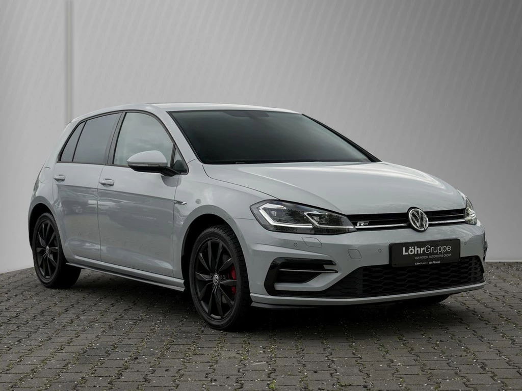 Volkswagen Golf 1.5 TSI Highline R-Line *LED*Navi*PDC*Climatronic*Sitzheizung*17" Alufelgen*