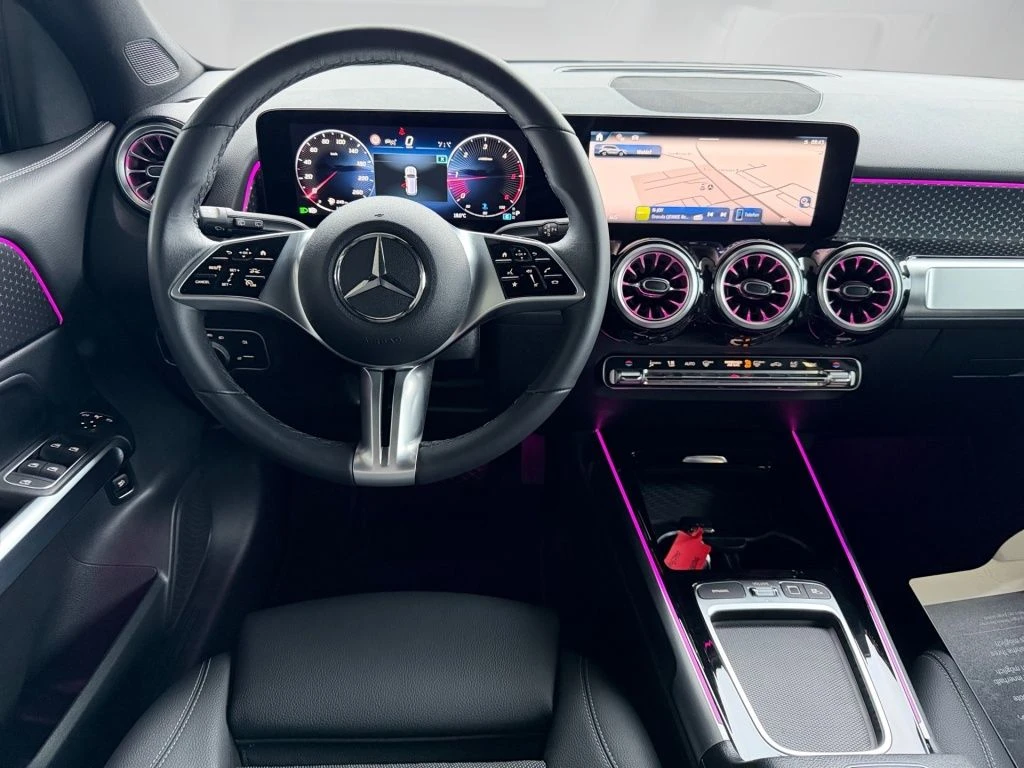 Mercedes-Benz-GLB 200 d-image-10
