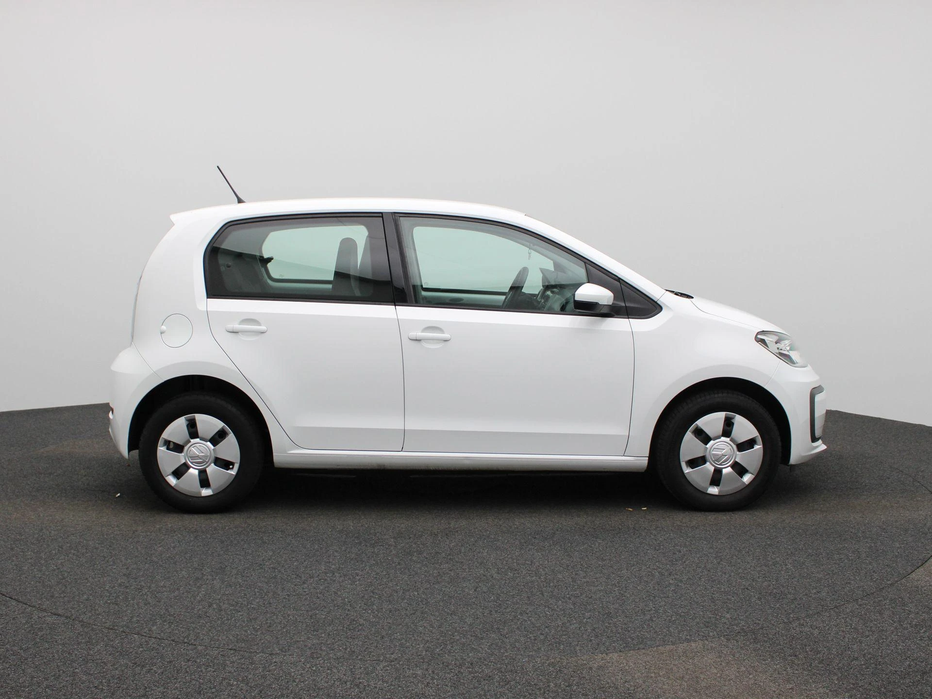 Volkswagen-up!-image-5