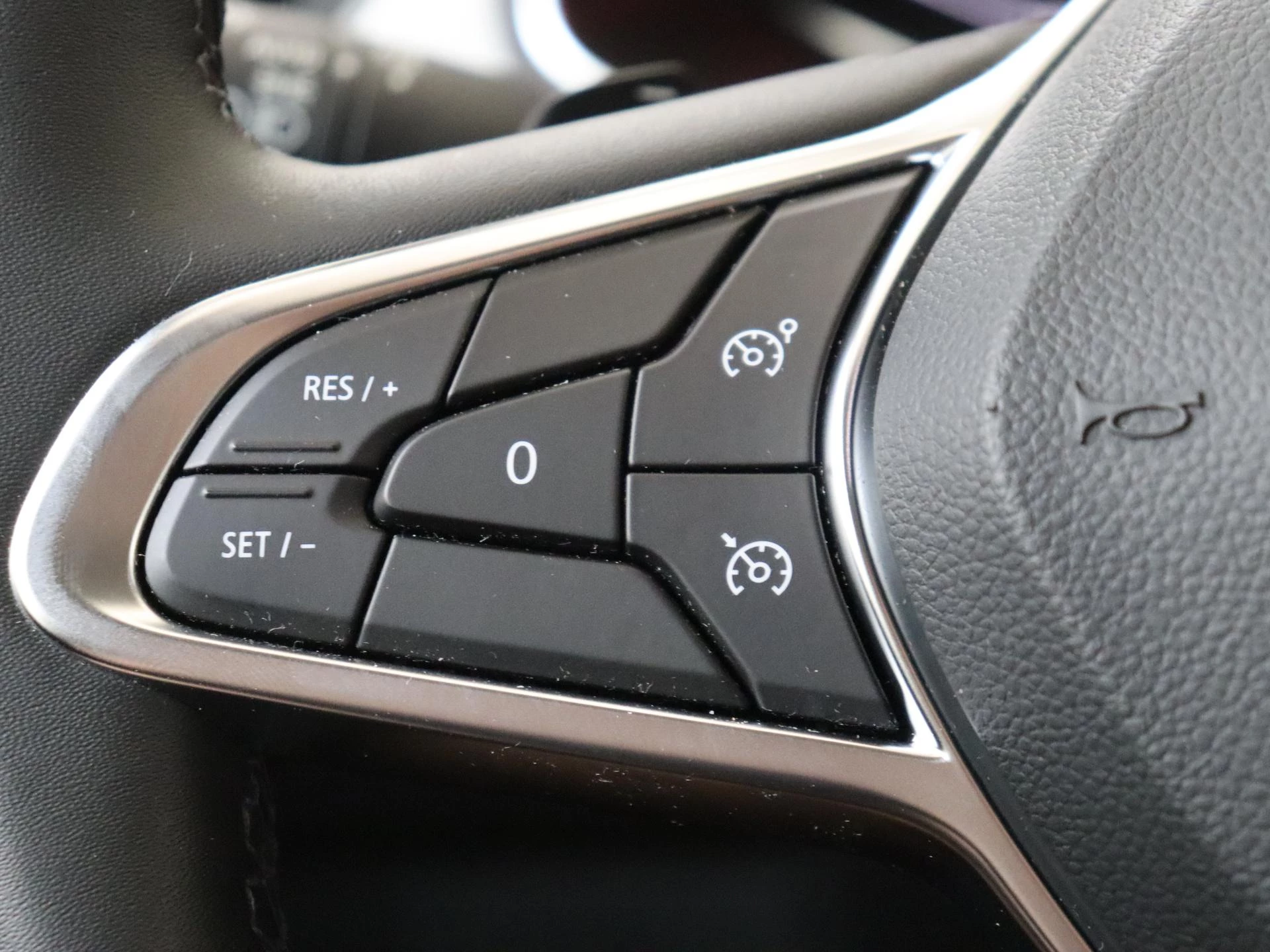 Renault-Captur-image-12