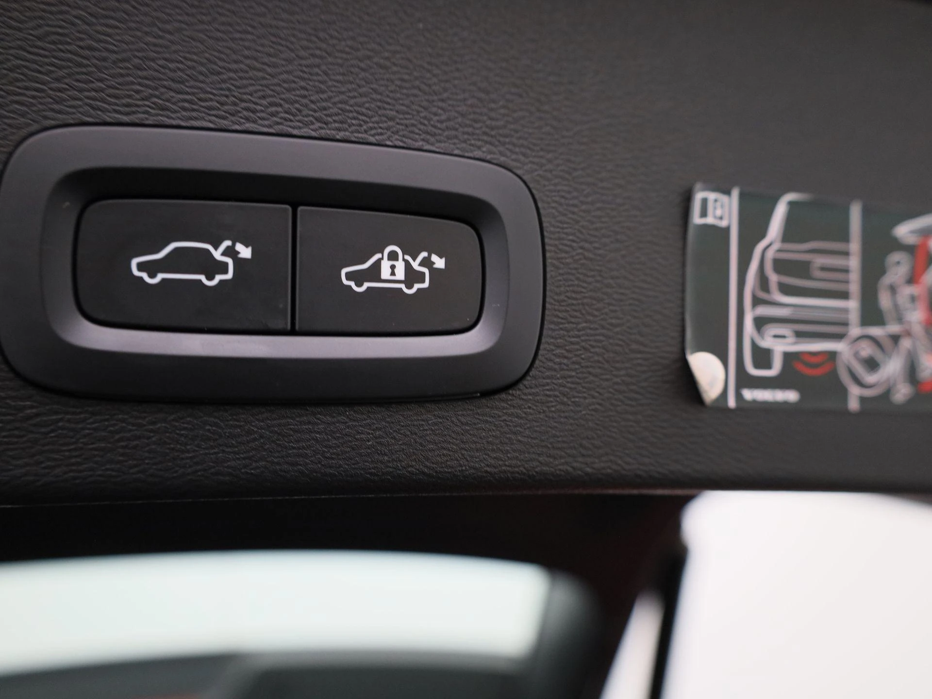 Volvo-XC40-image-11