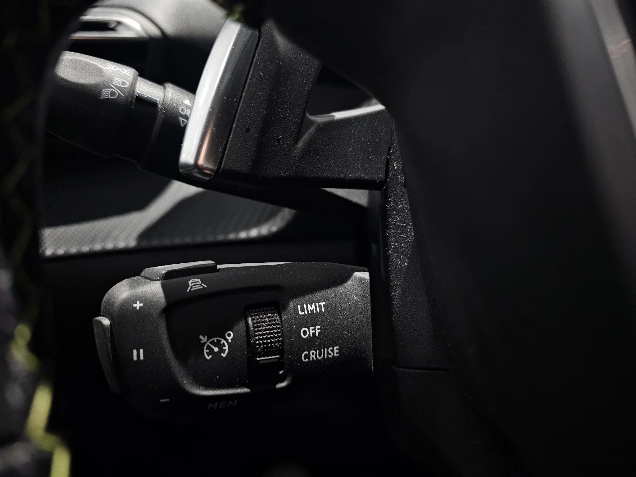 Peugeot-208-image-12